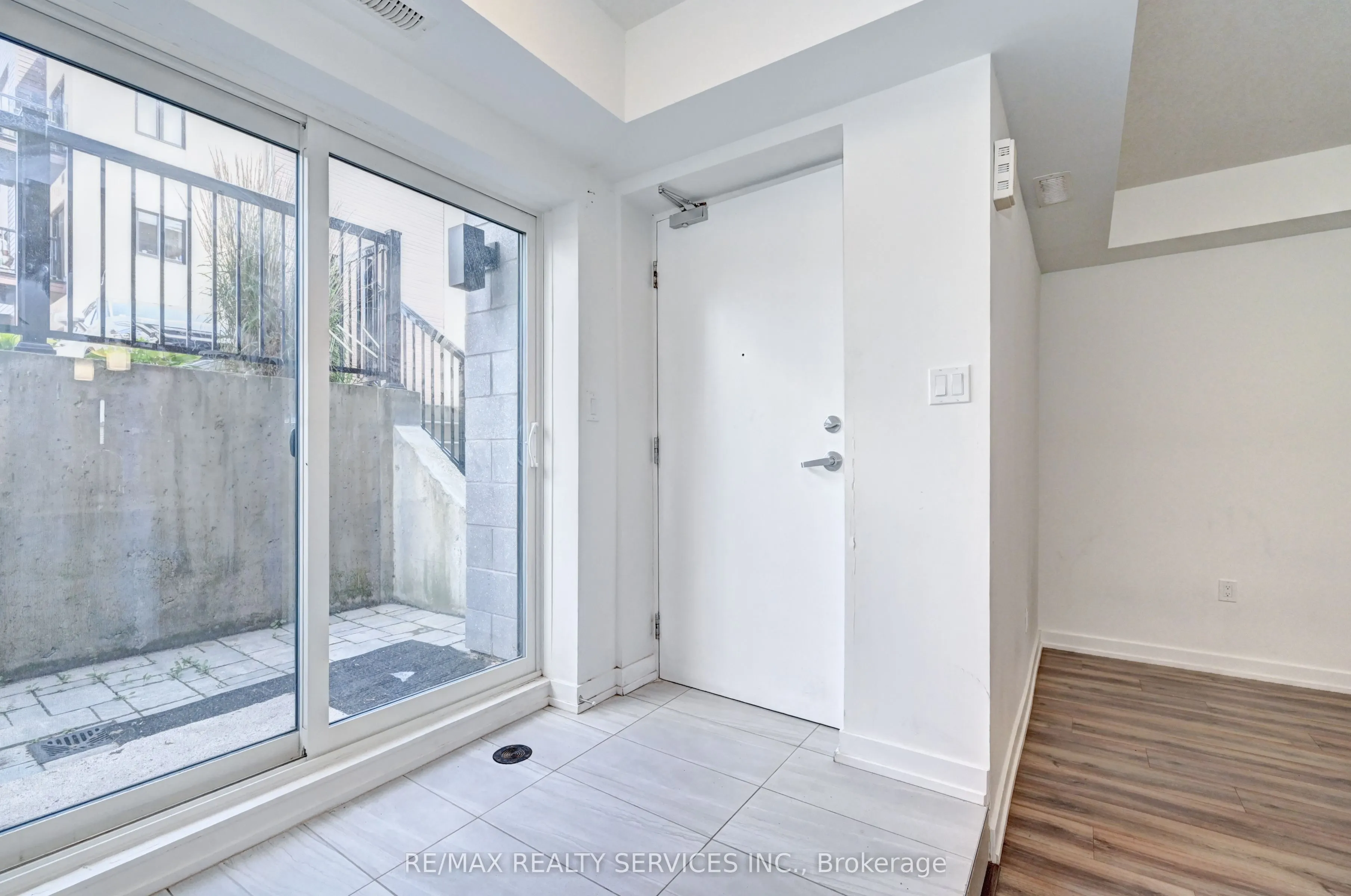 10 Palace Street, #B9