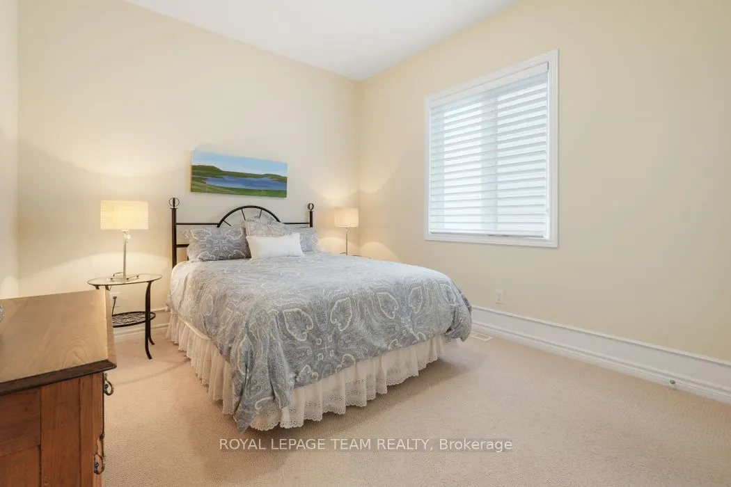 316 Serenade Crescent W