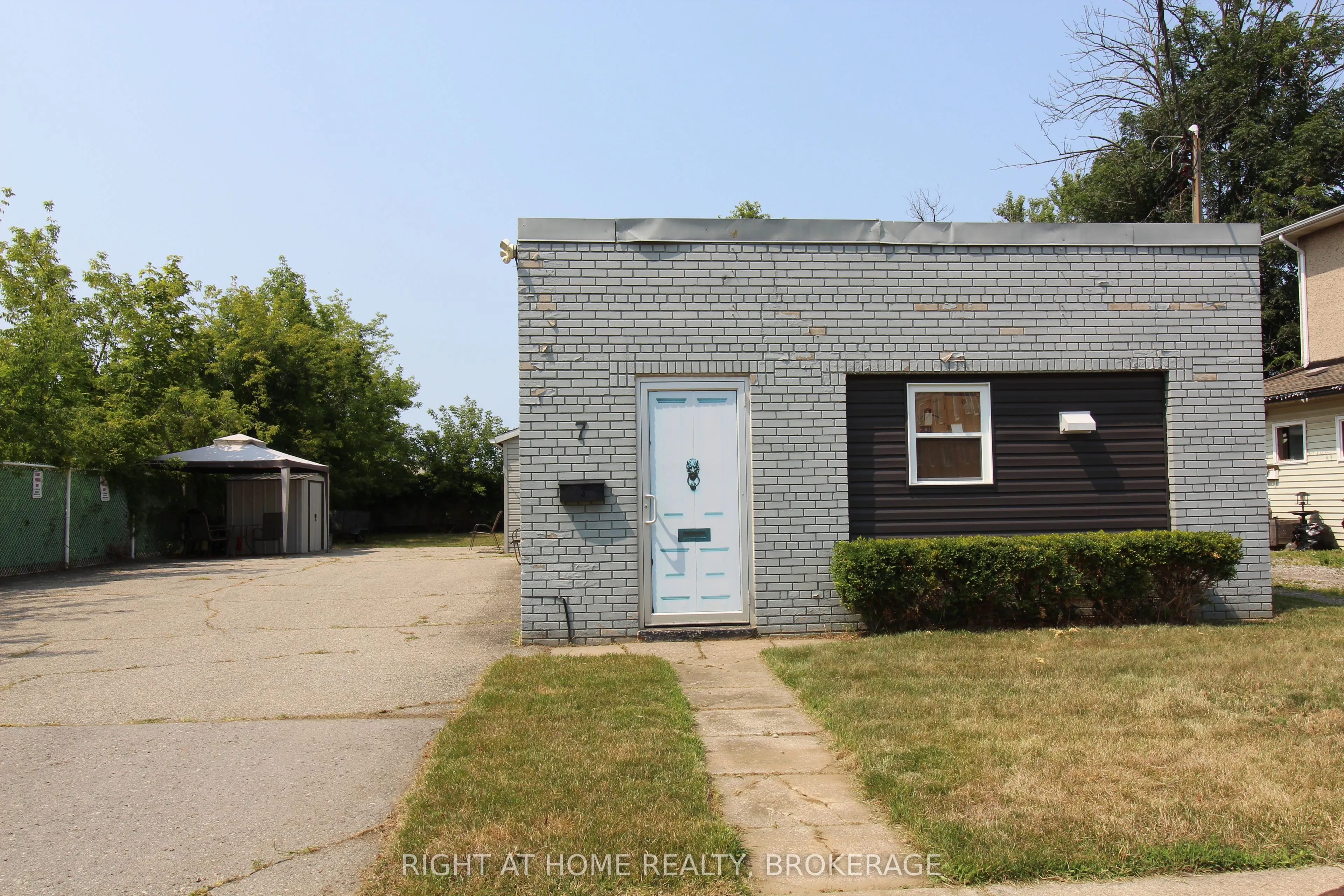7 Beech Street