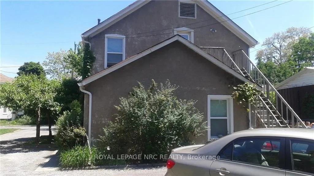 33 Lake Street