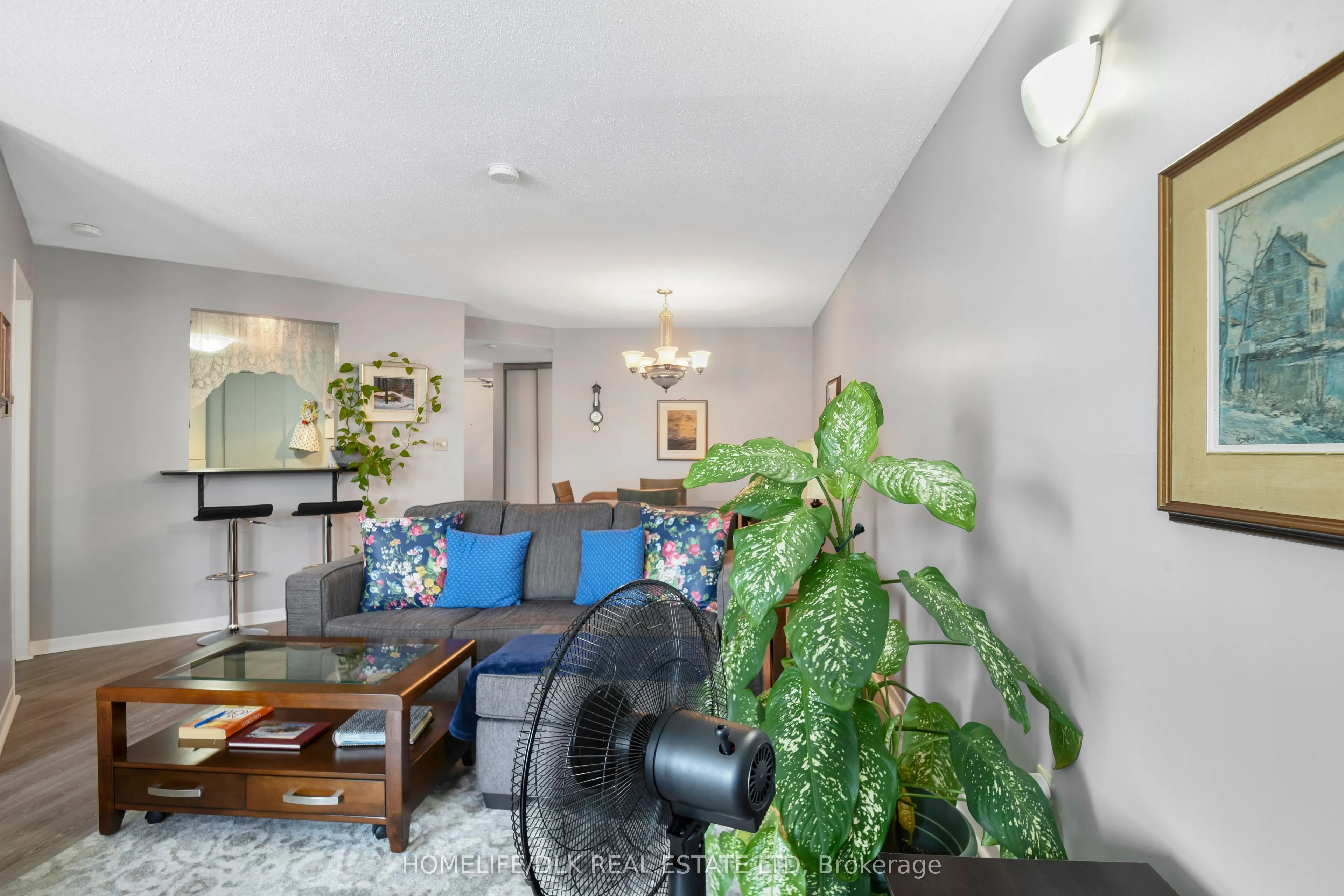 274 Ormond Street E, #405