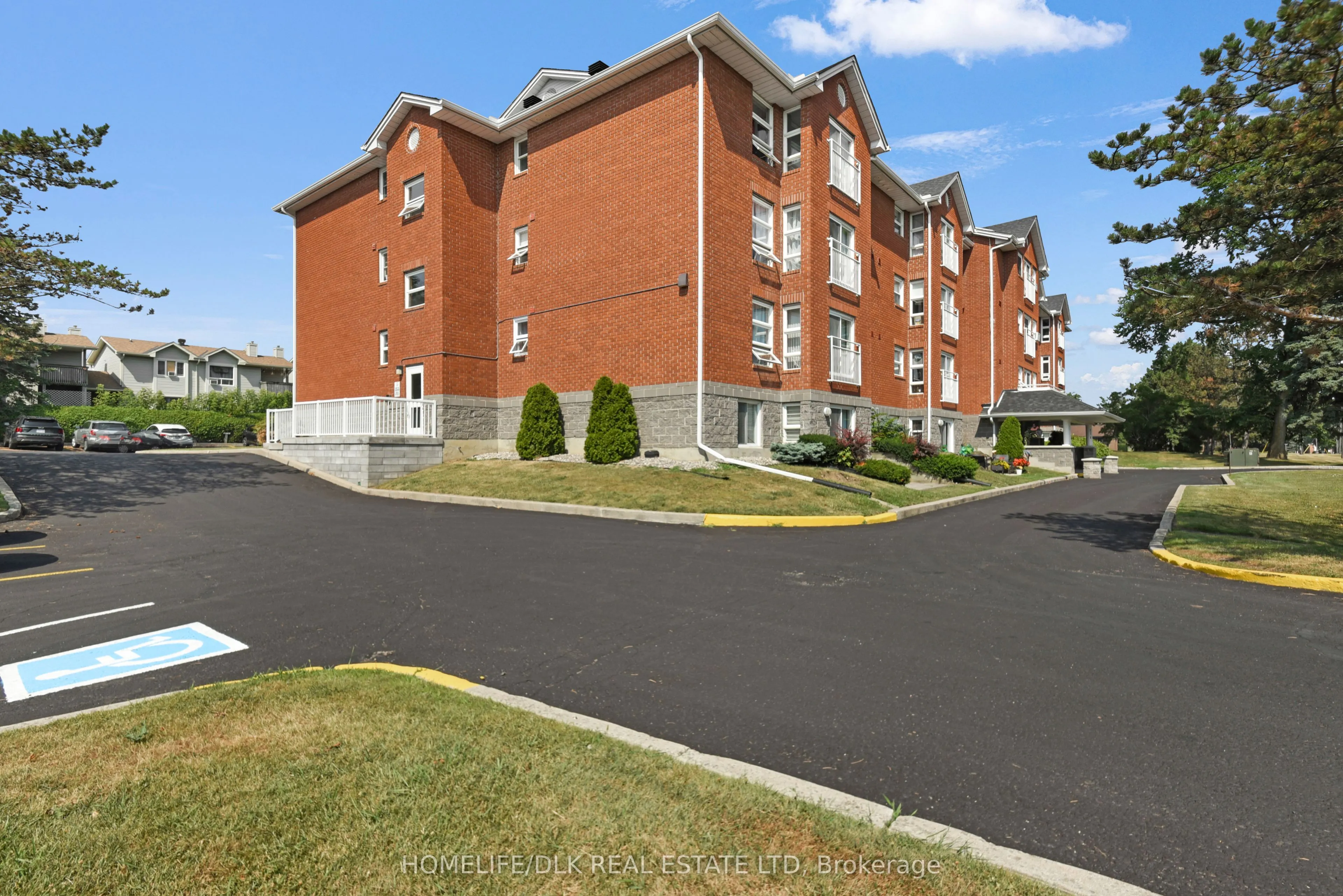 274 Ormond Street E, #405