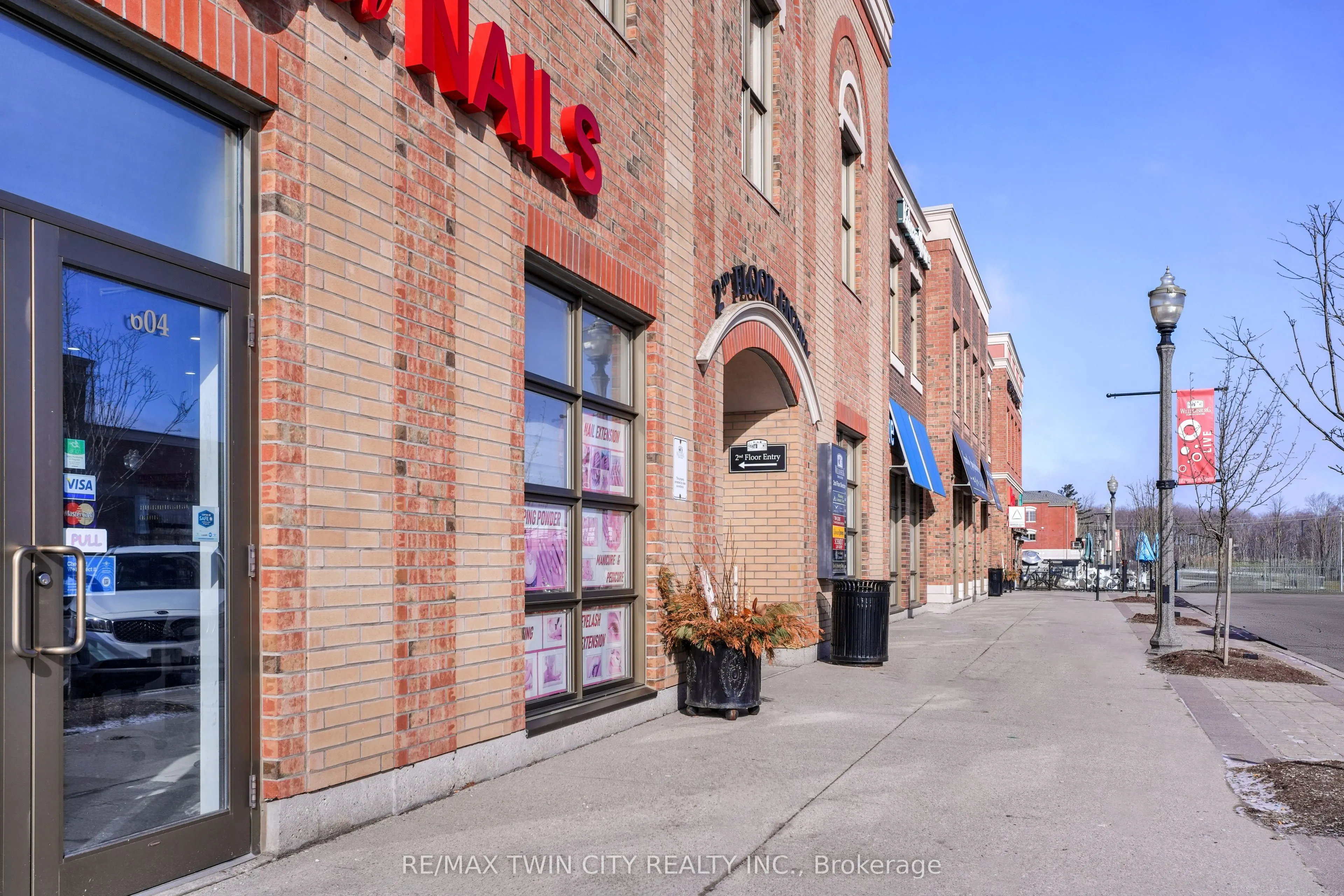 195 Commonwealth Street, #403