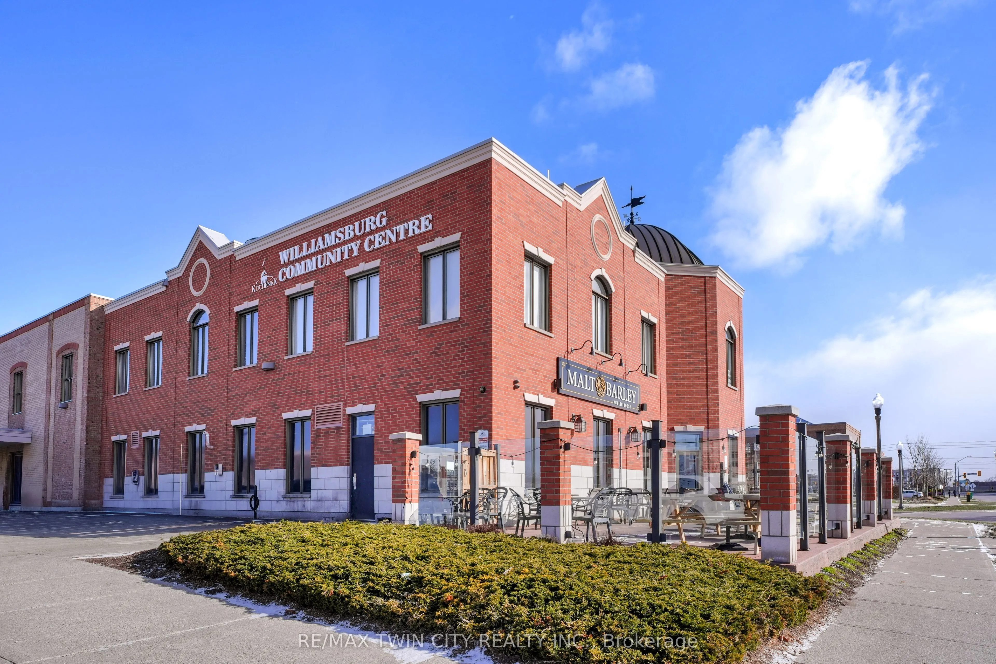195 Commonwealth Street, #403