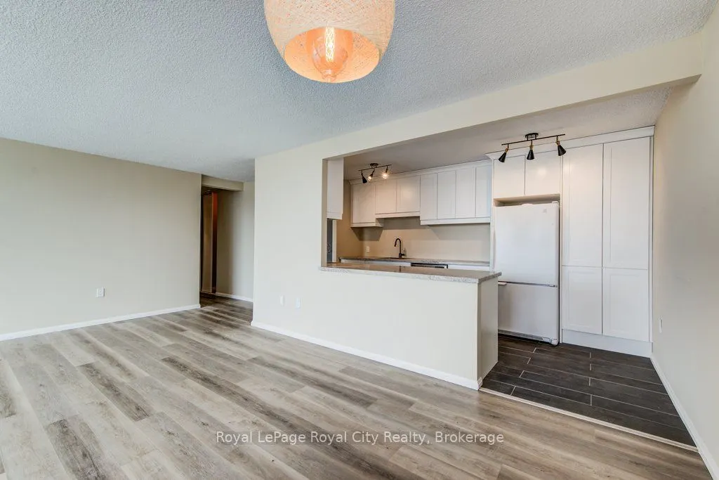 19 Woodlawn Road E, #602