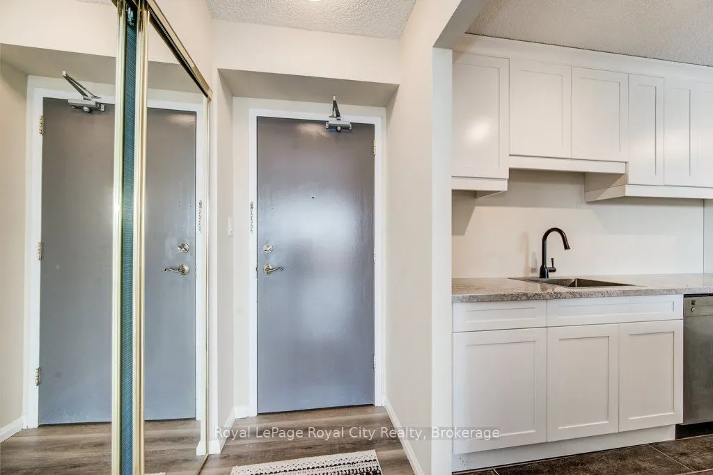 19 Woodlawn Road E, #602