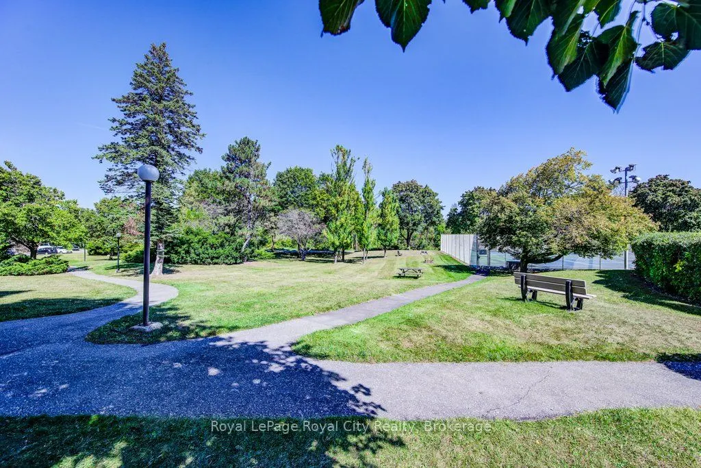 19 Woodlawn Road E, #602