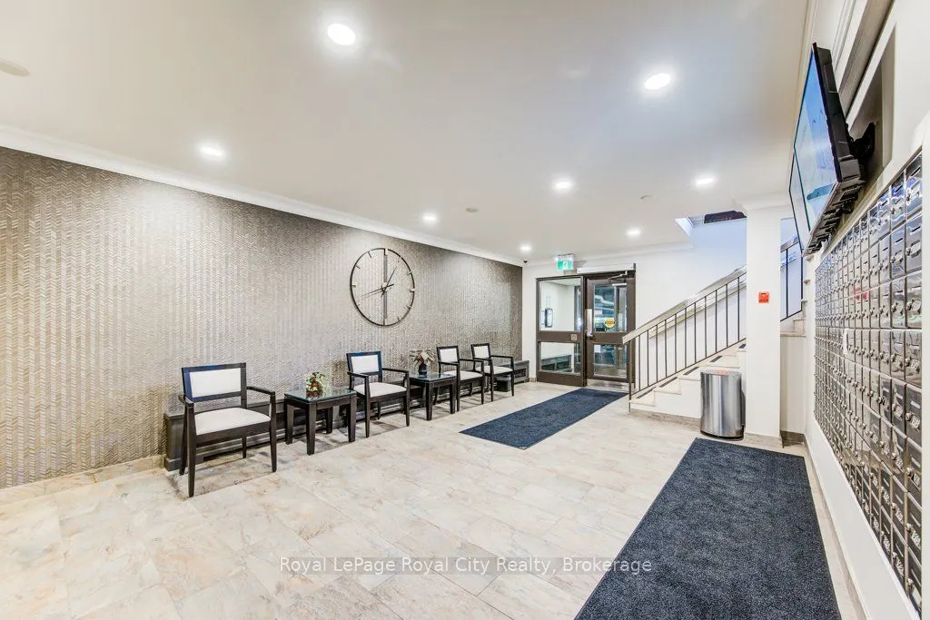 19 Woodlawn Road E, #602