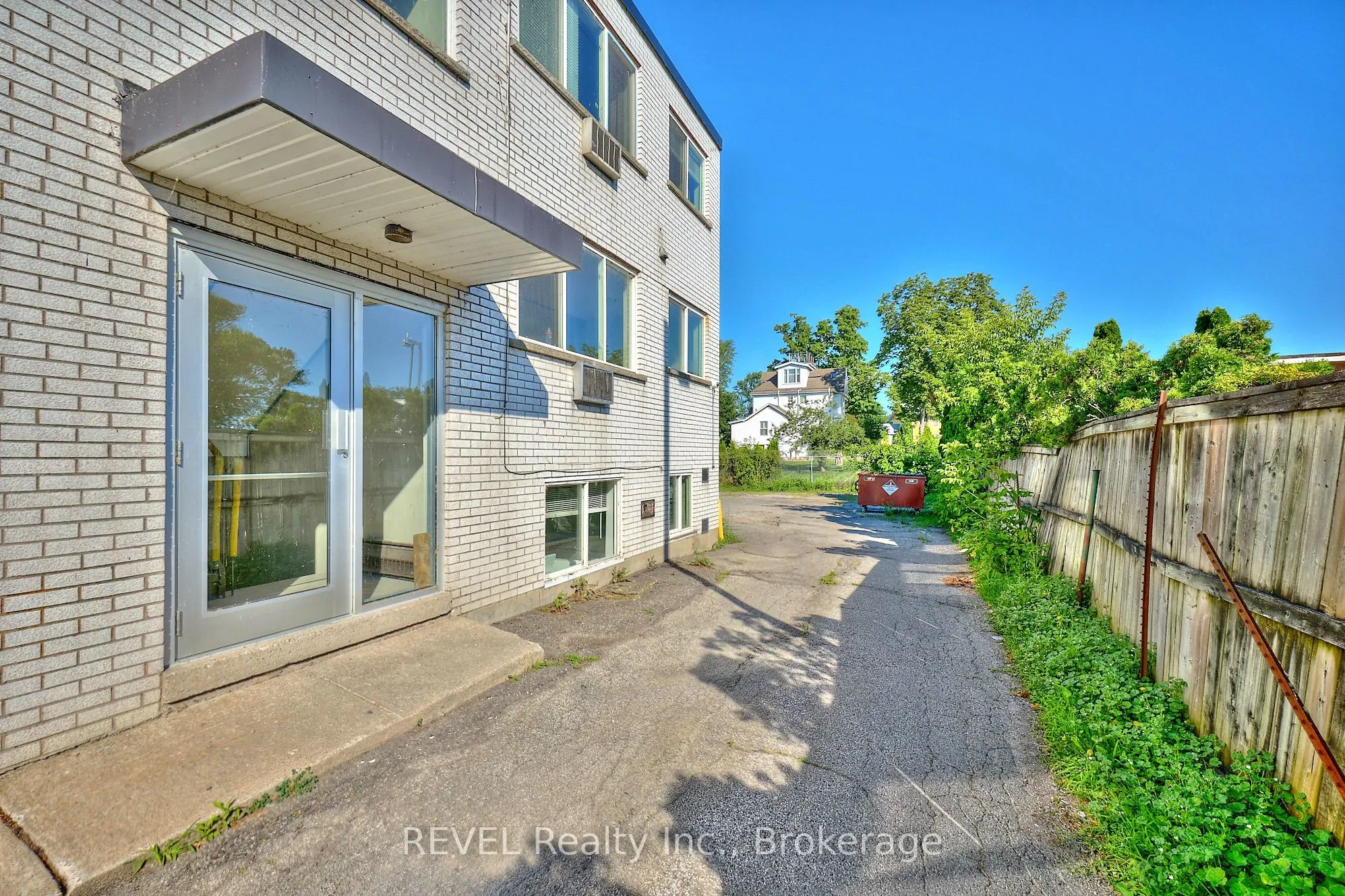 3865 Front Street