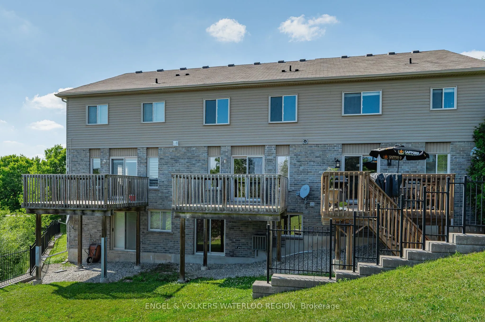6 Upper Mercer Street, #D16