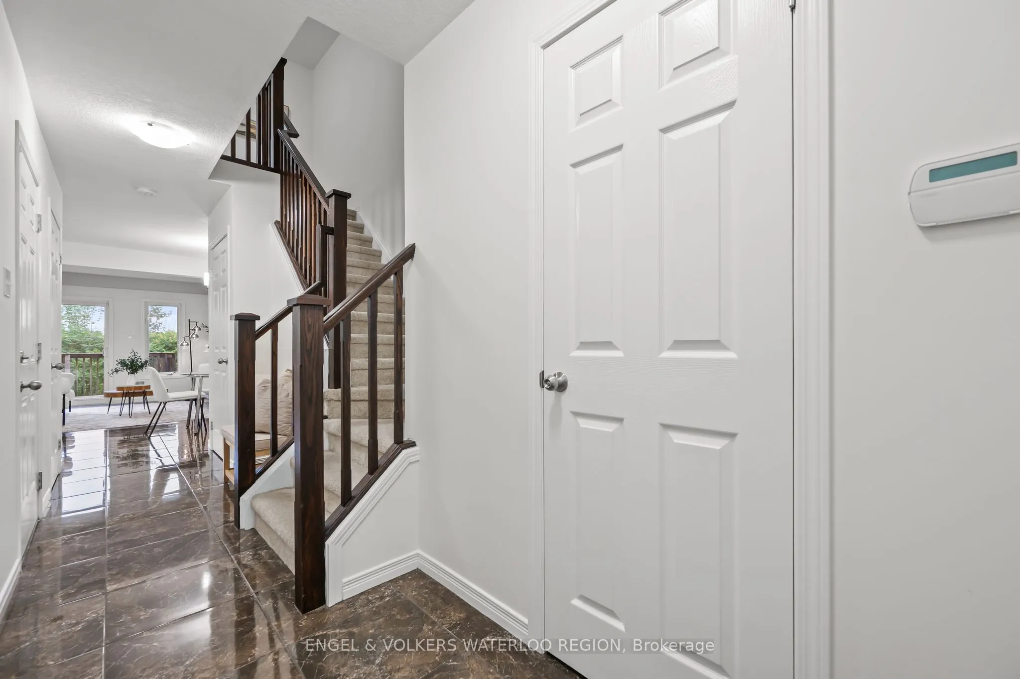 6 Upper Mercer Street, #D16