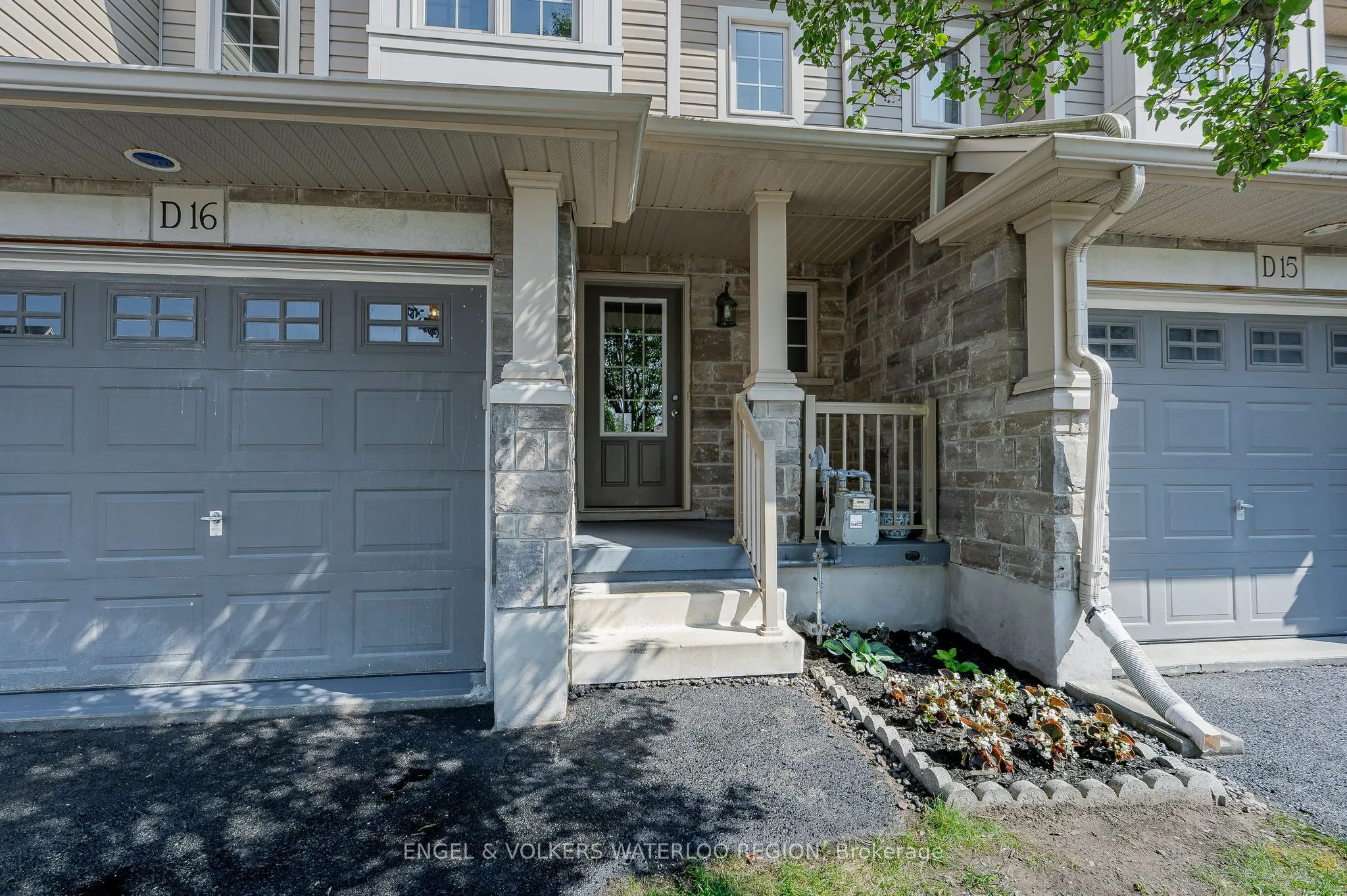 6 Upper Mercer Street, #D16
