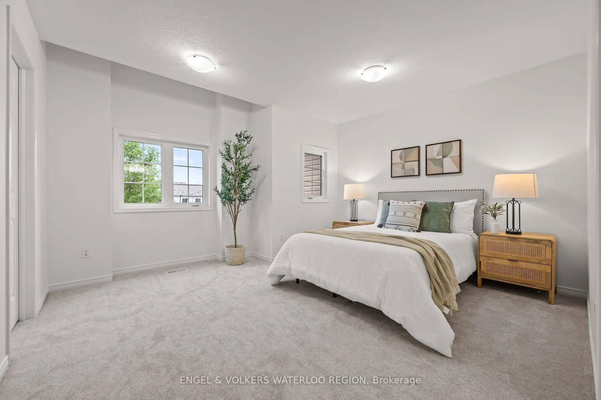 6 Upper Mercer Street, #D16