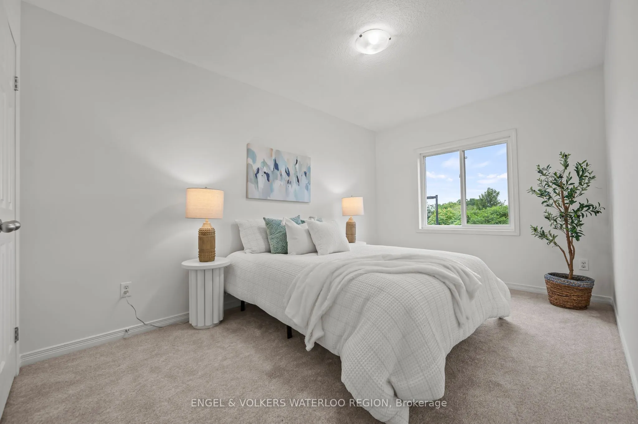 6 Upper Mercer Street, #D16