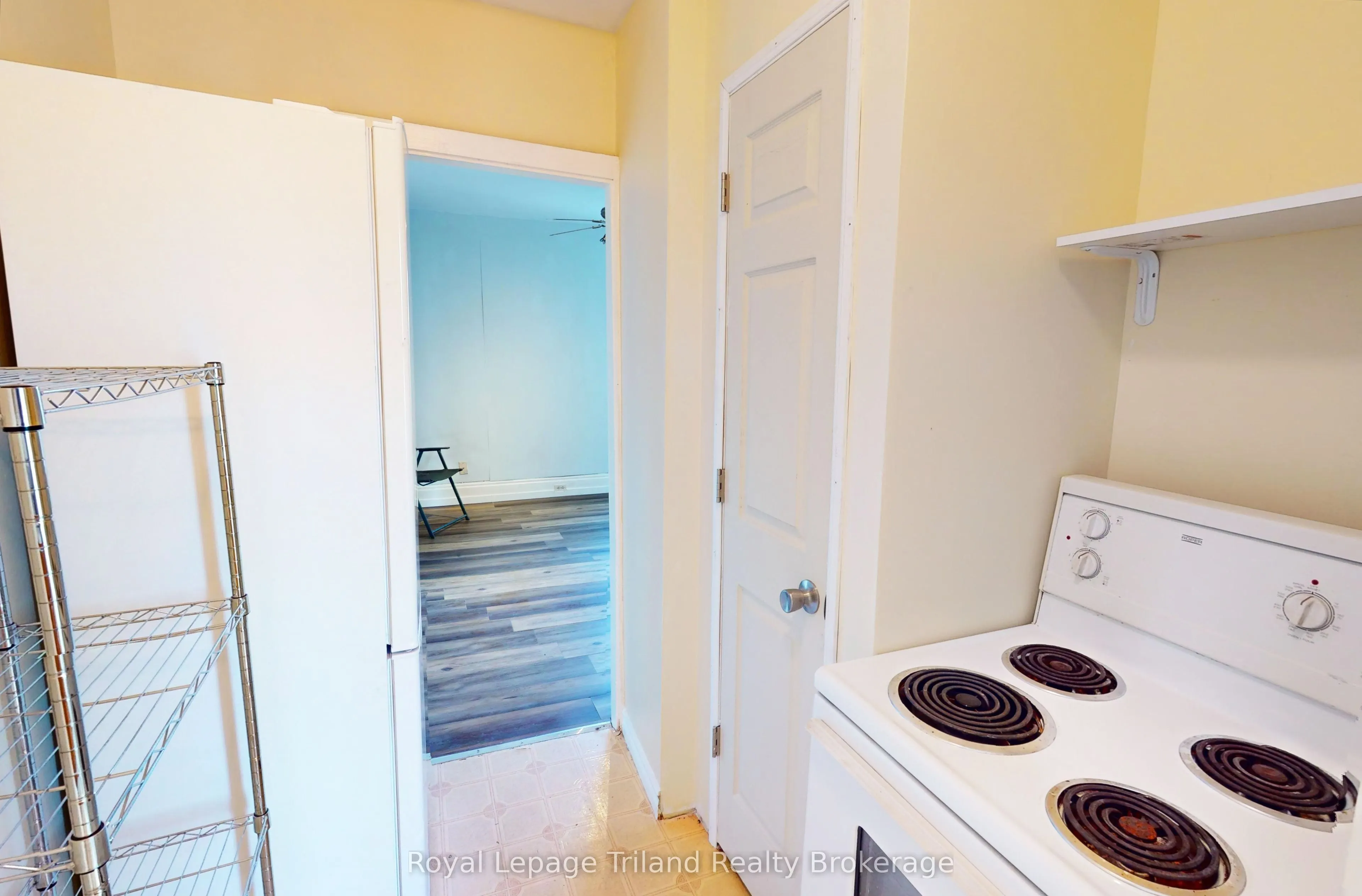 747 Dundas Street, #3