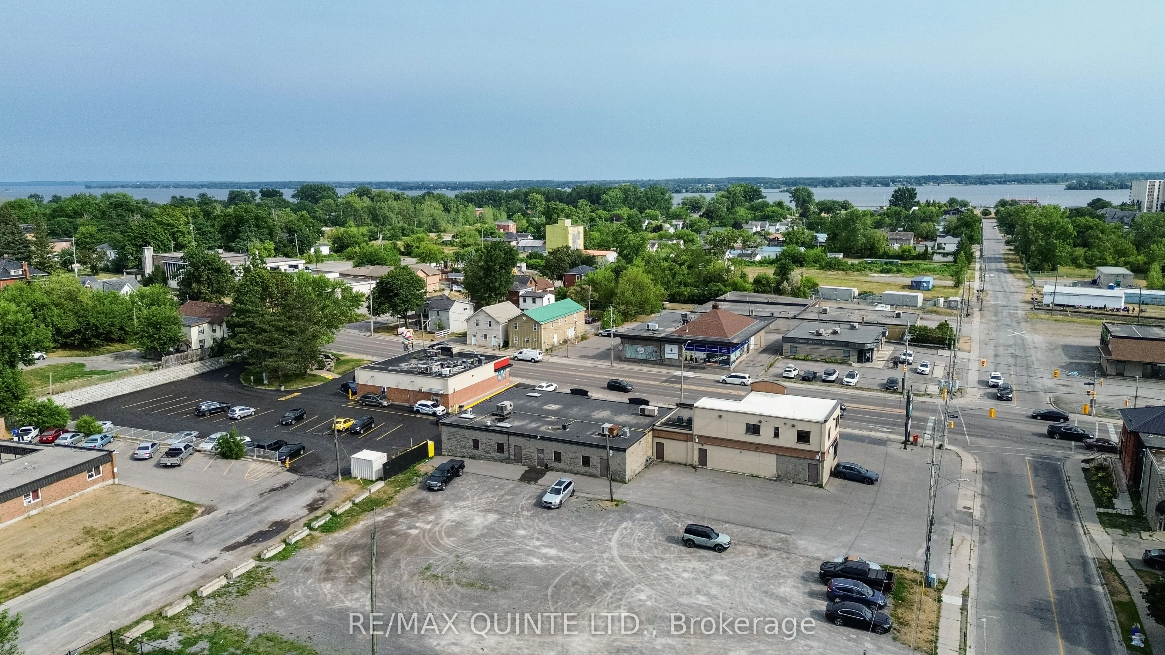 66 Dundas Street E, #B