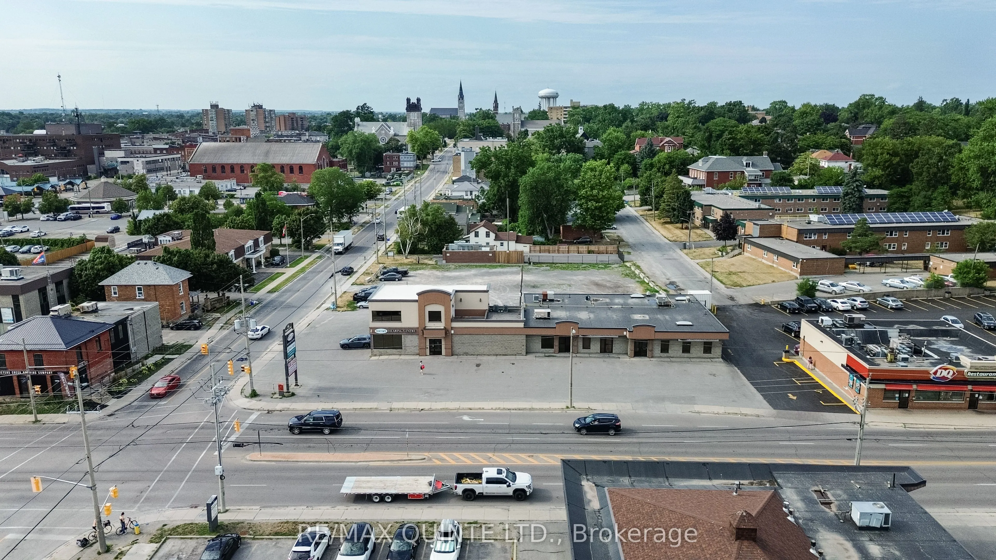 66 Dundas Street E, #B