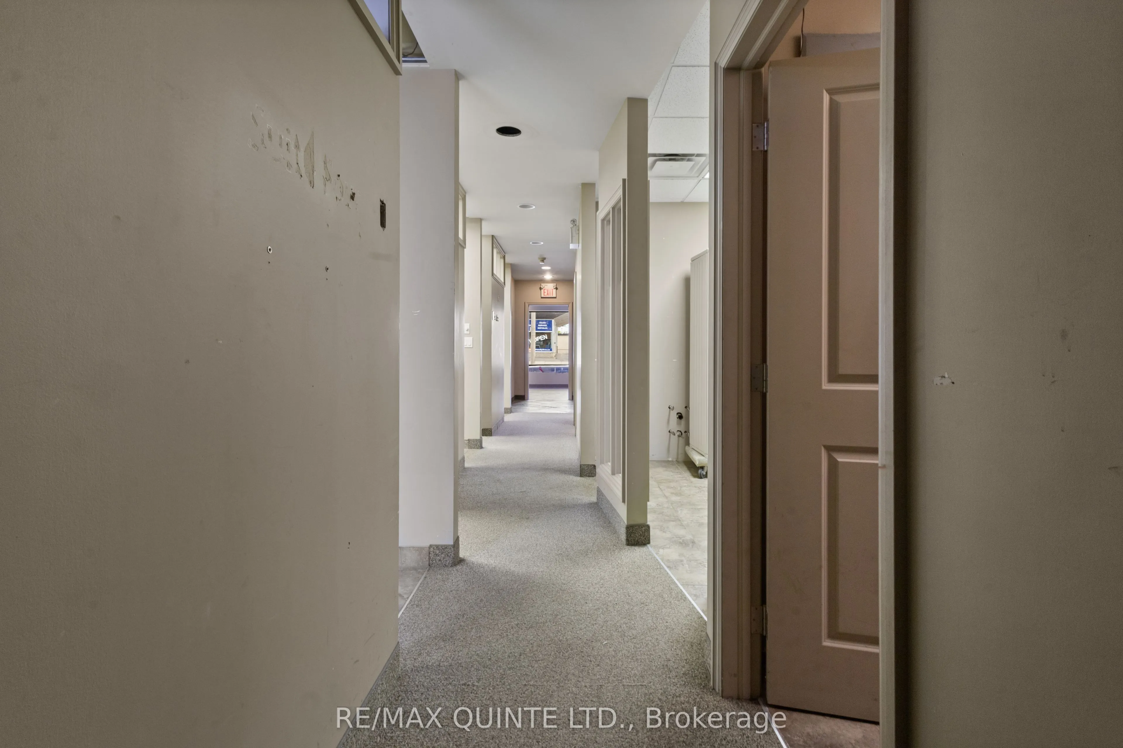 66 Dundas Street E, #B