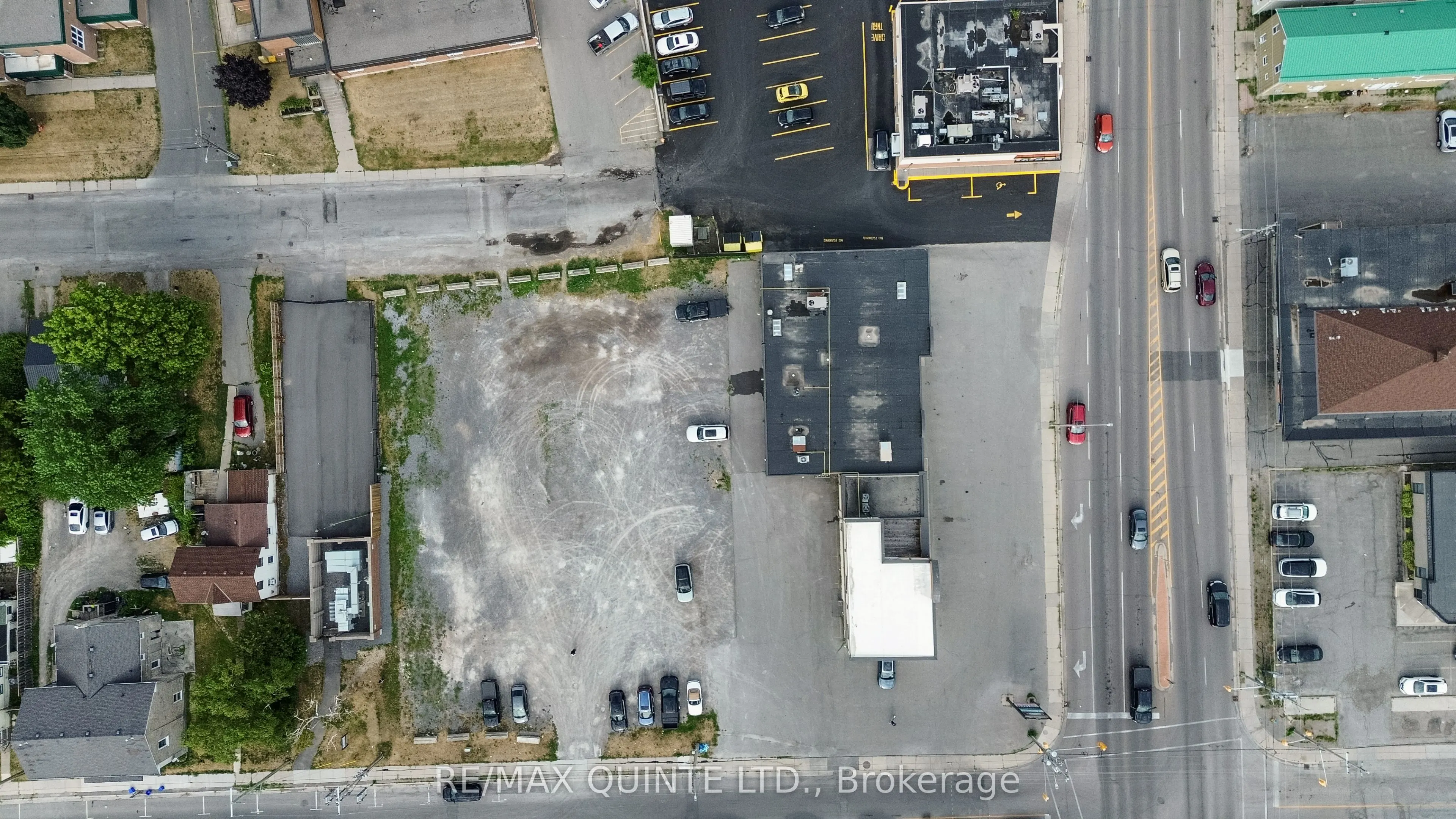 66 Dundas Street E, #B