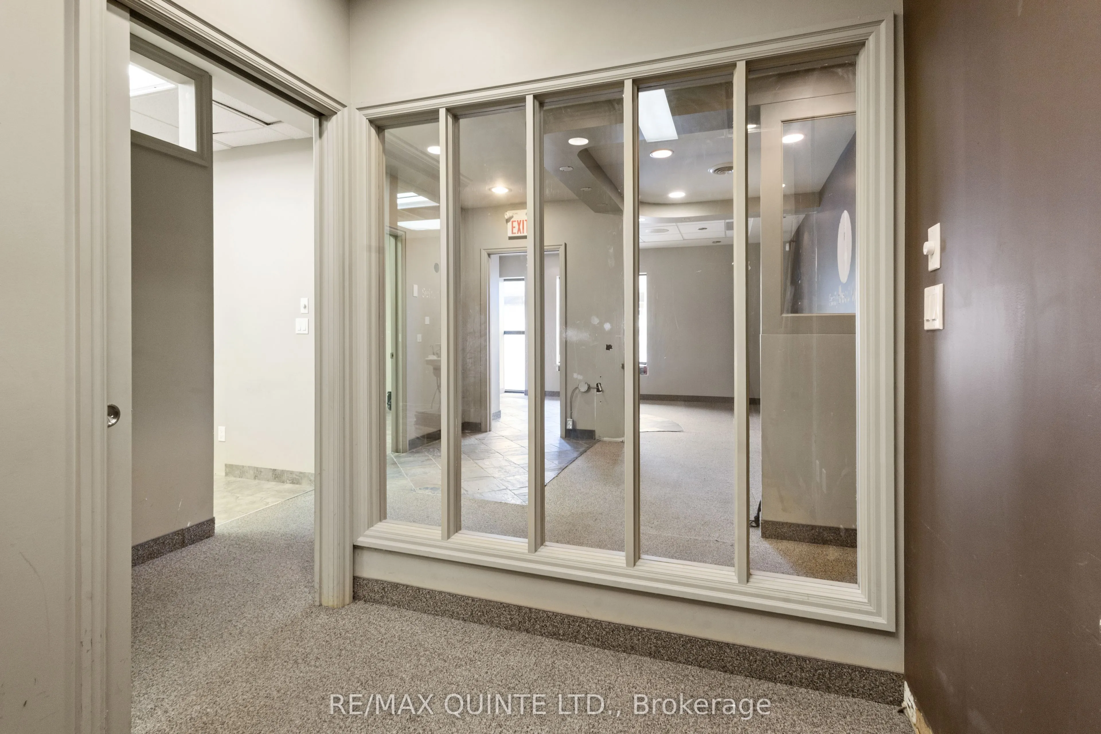 66 Dundas Street E, #B