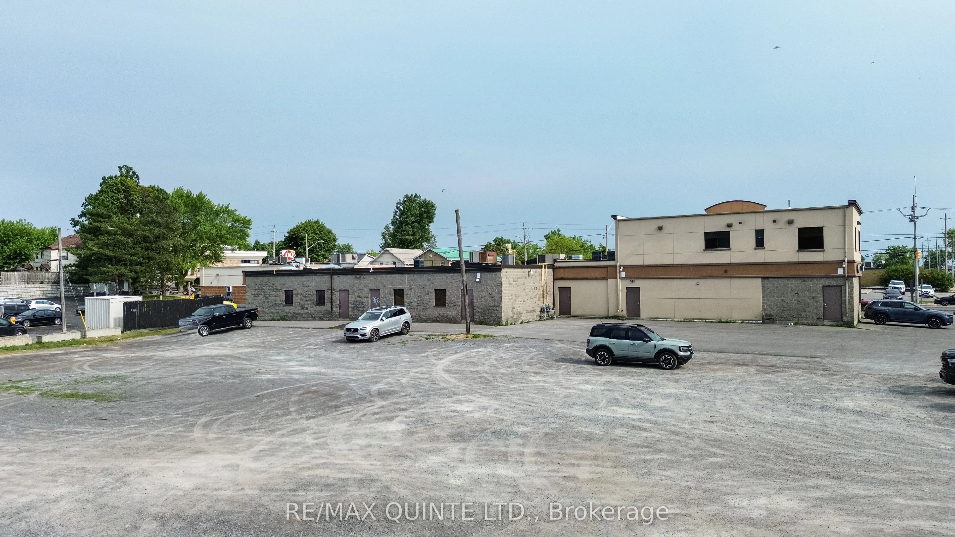 66 Dundas Street E, #B