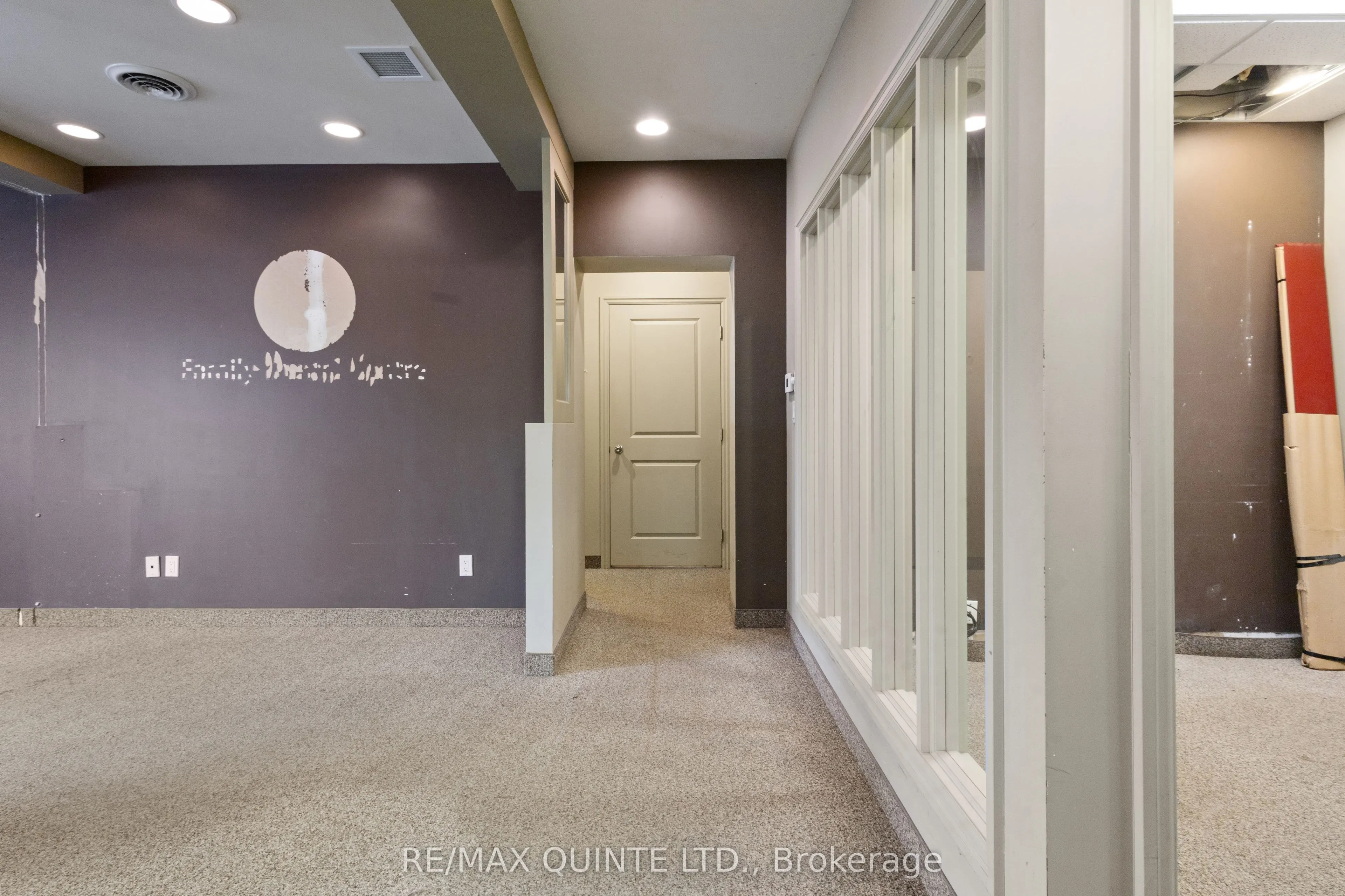 66 Dundas Street E, #B