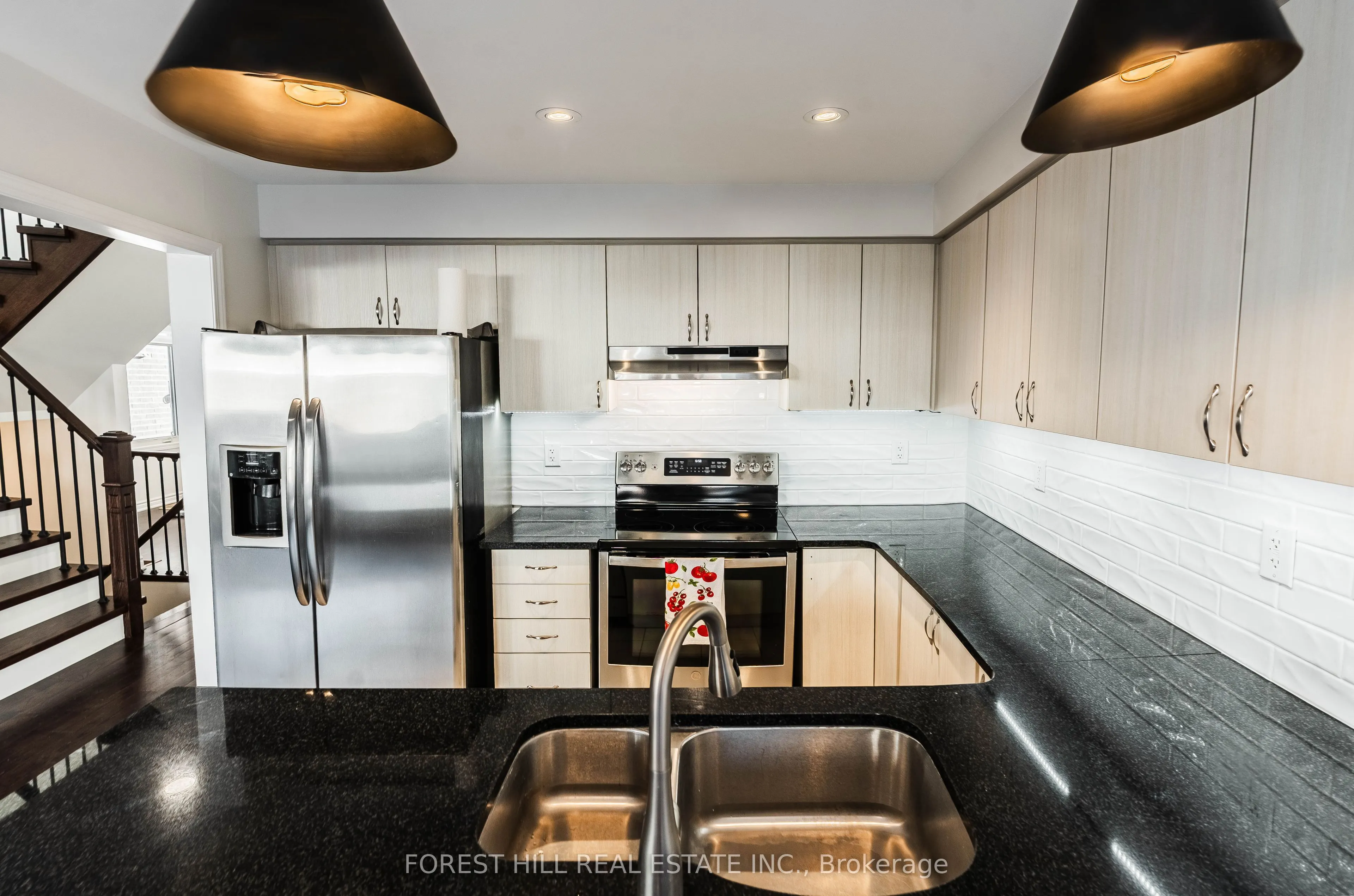 11 Glenvista Drive