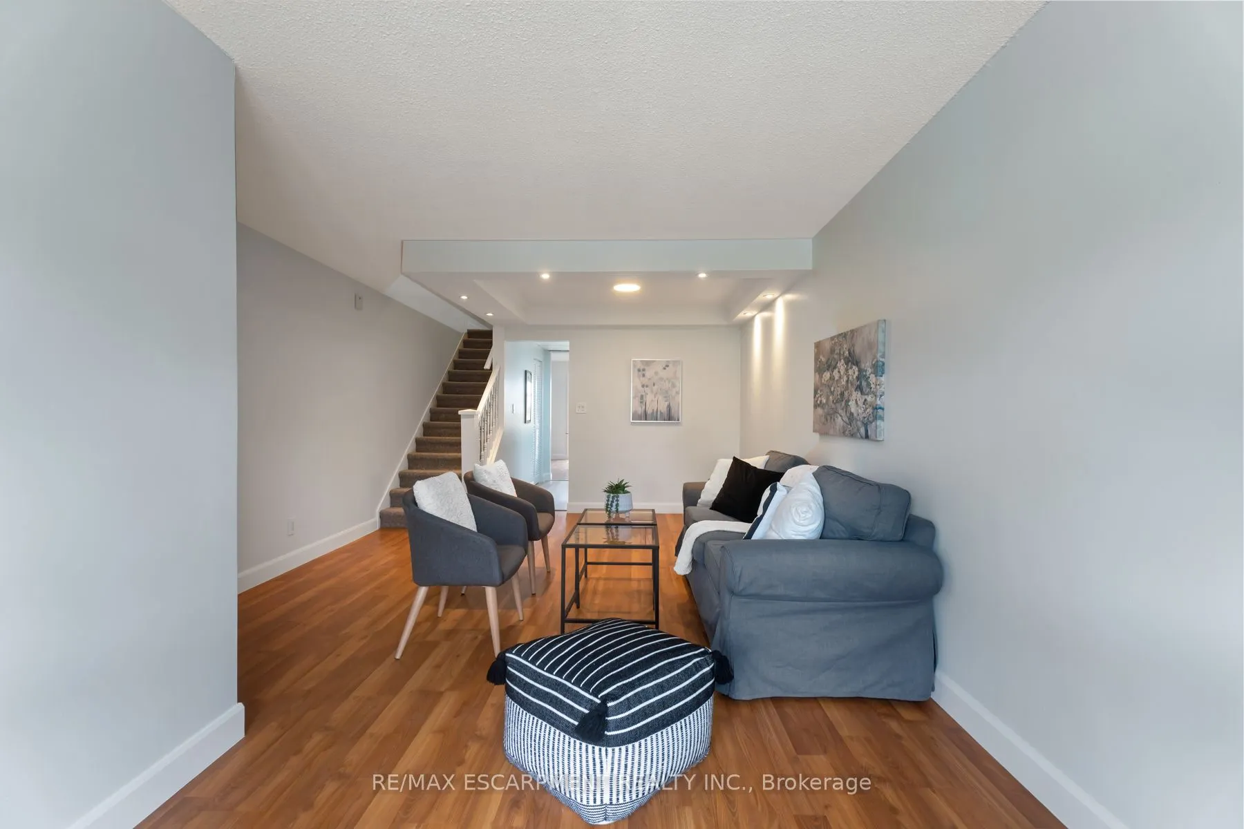 8646 WILLOUGHBY Drive, #10