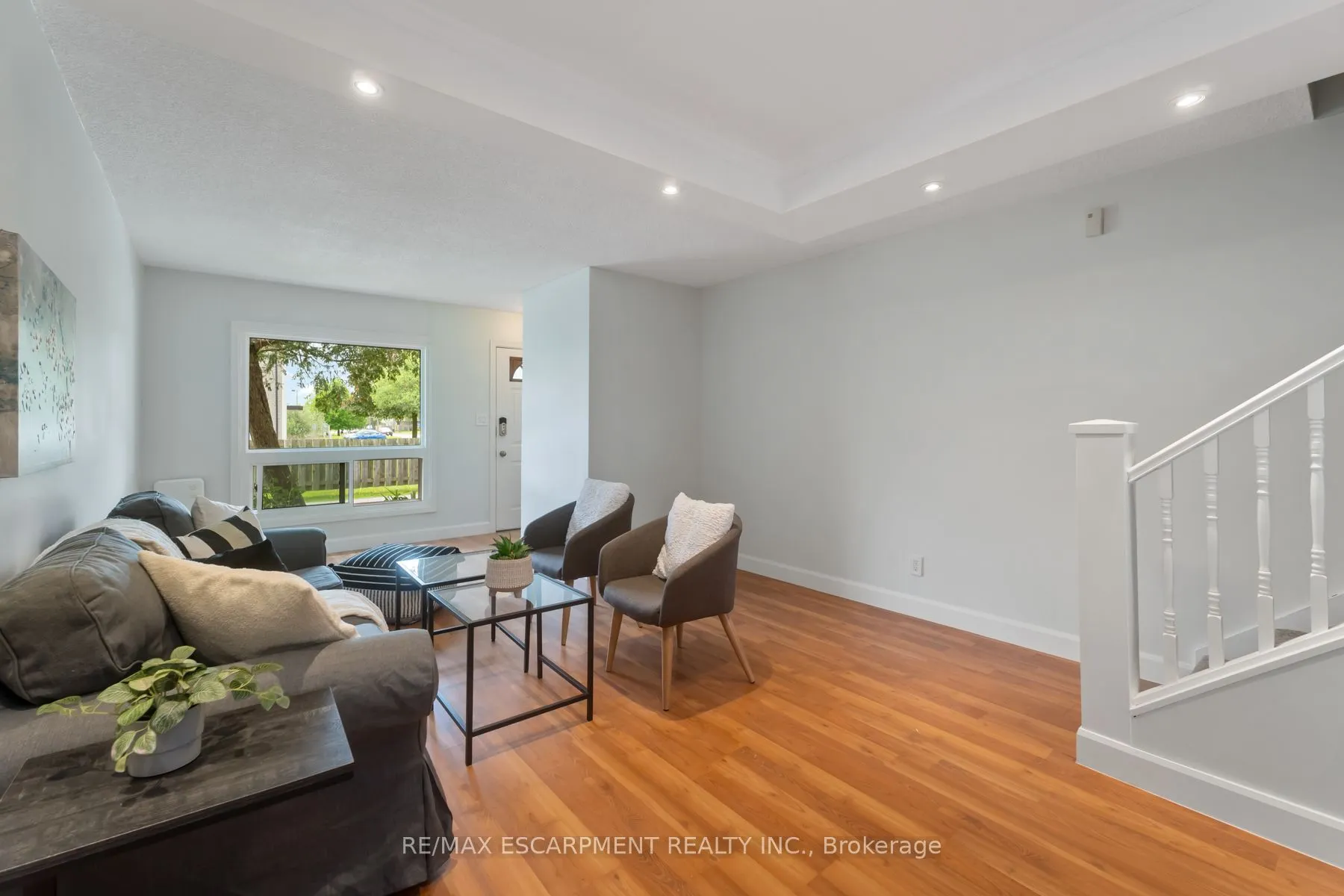 8646 WILLOUGHBY Drive, #10