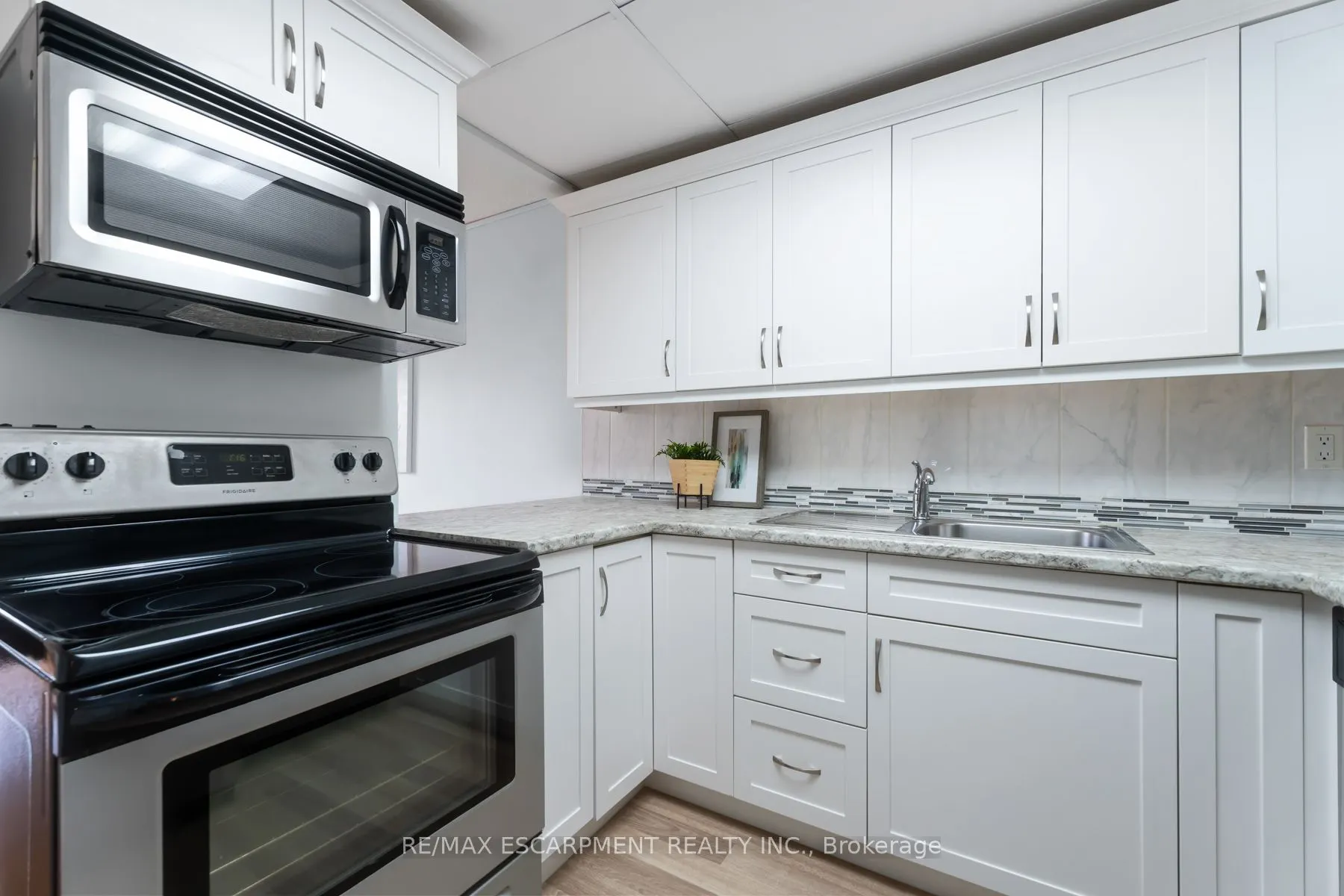 8646 WILLOUGHBY Drive, #10