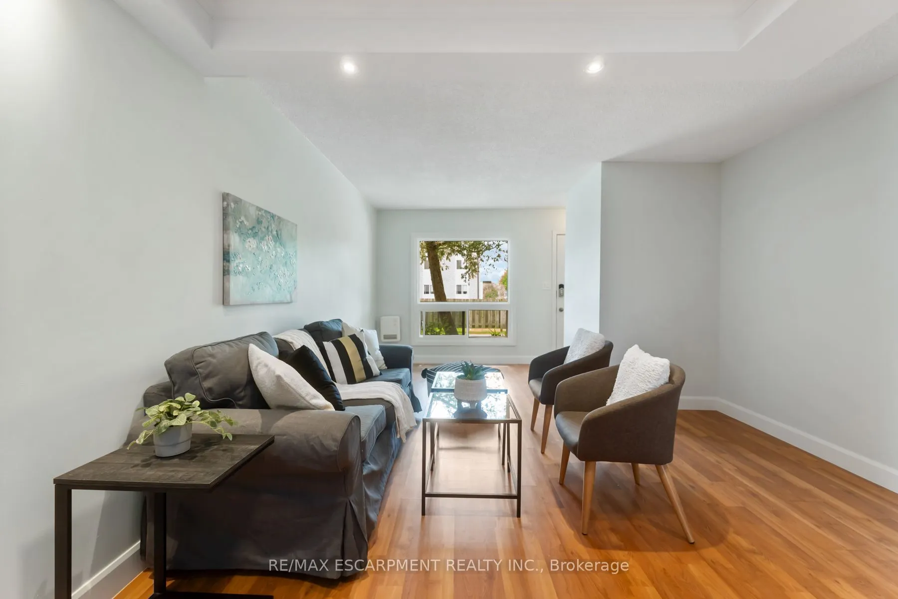 8646 WILLOUGHBY Drive, #10