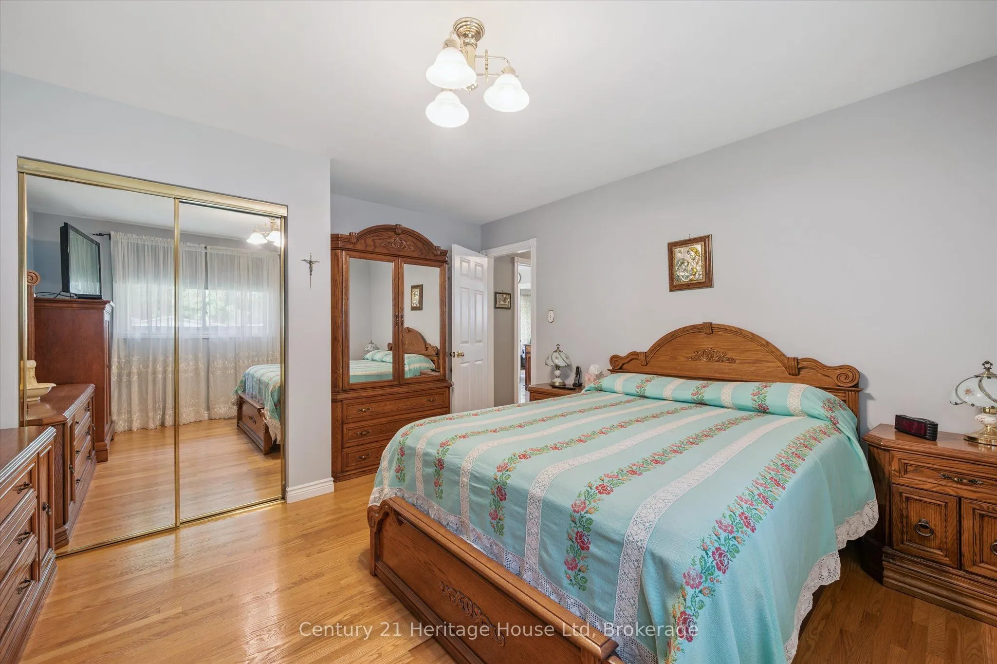 17 Dalebrook Place