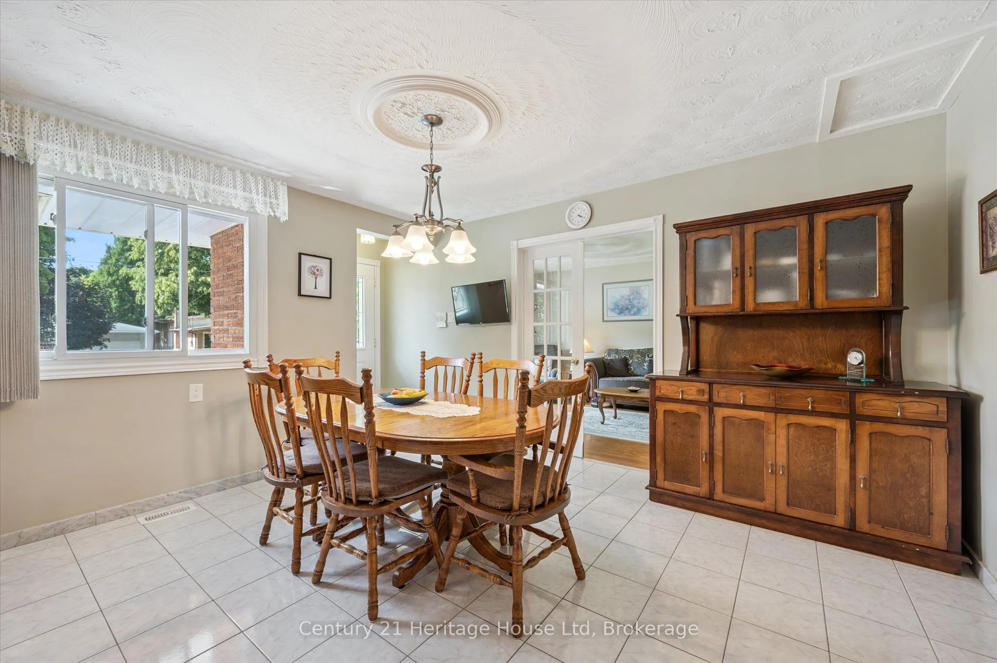 17 Dalebrook Place