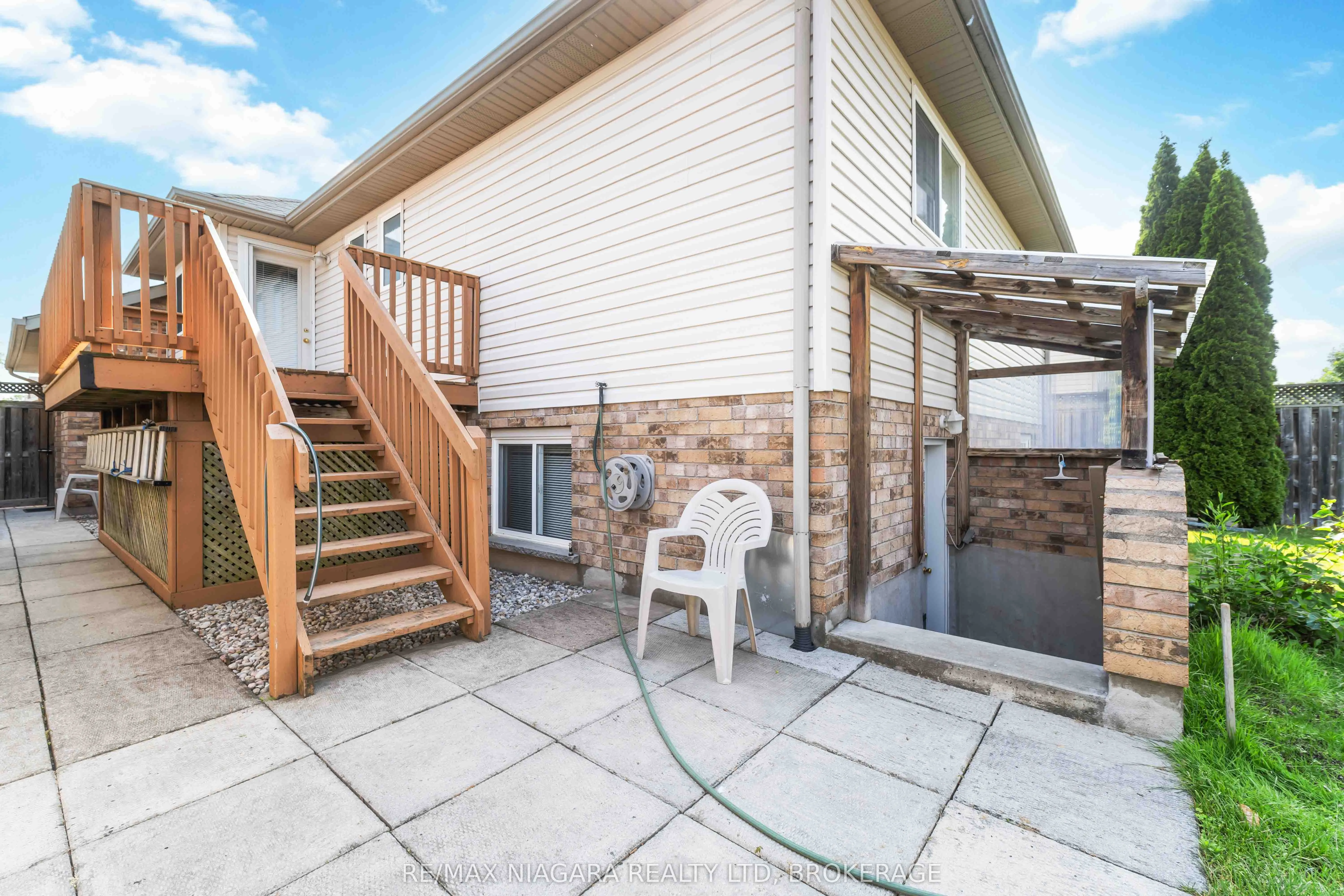 8123 Beaver Glen Drive