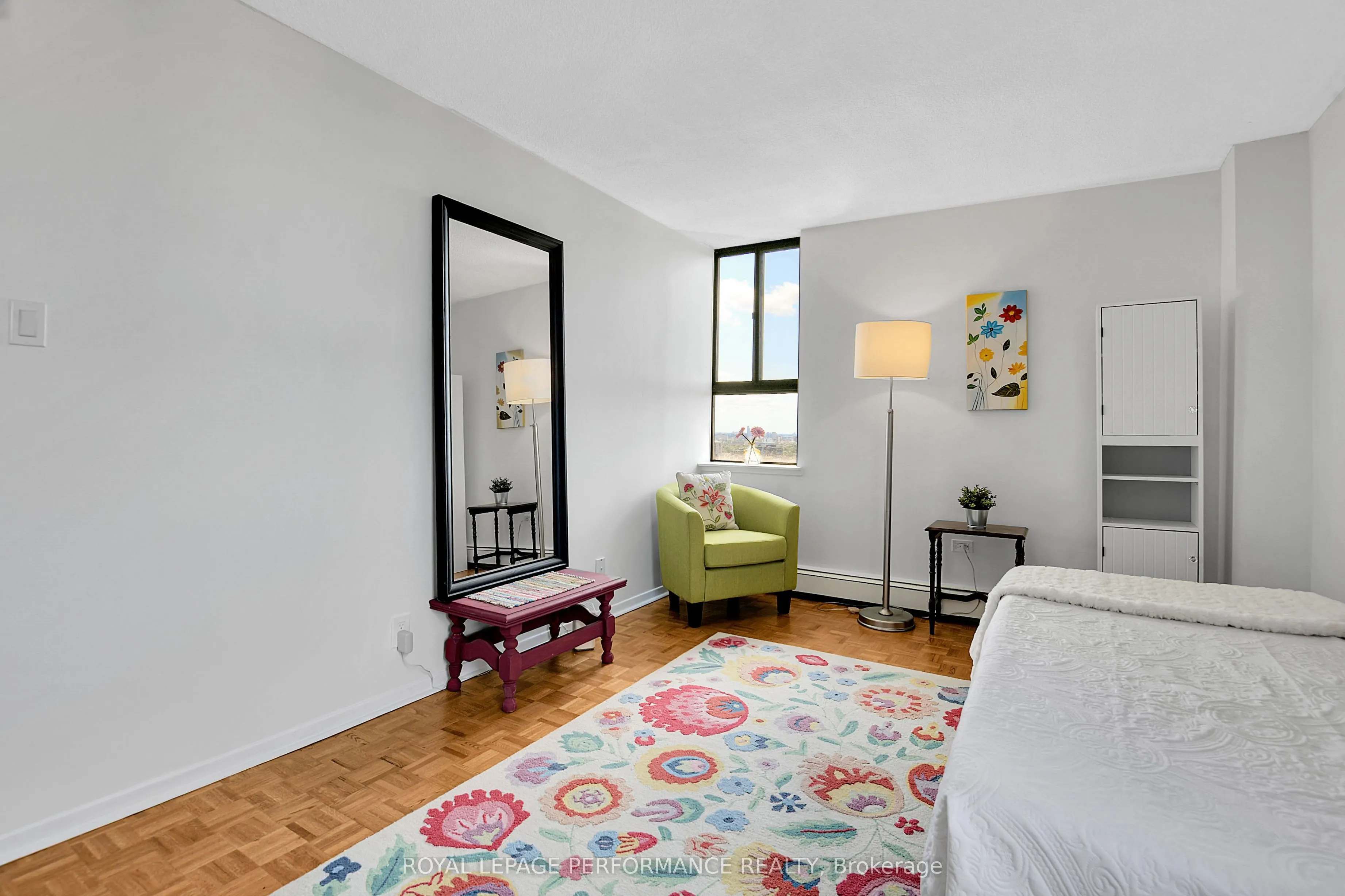 515 St Laurent Boulevard, #2408