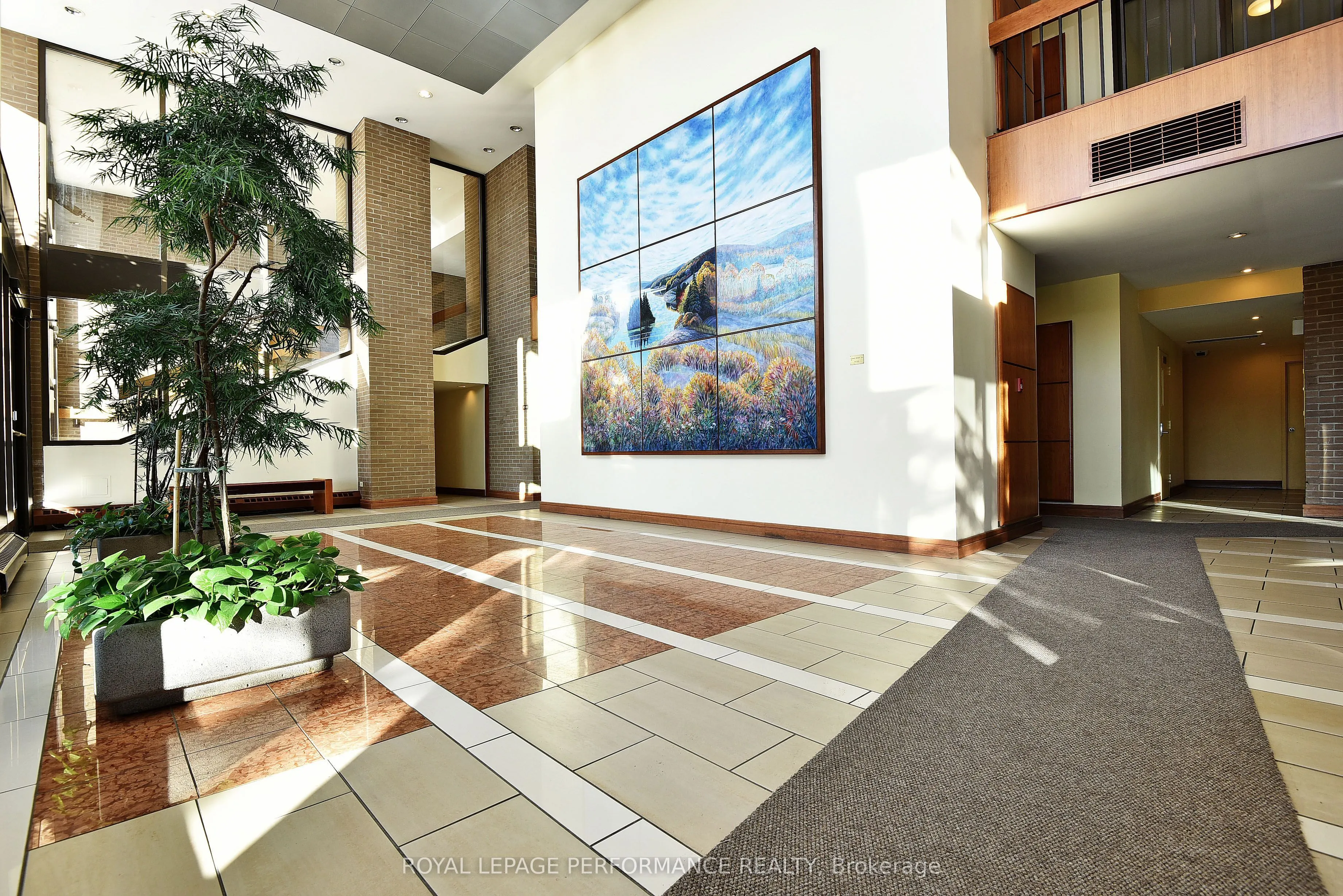 515 St Laurent Boulevard, #2408