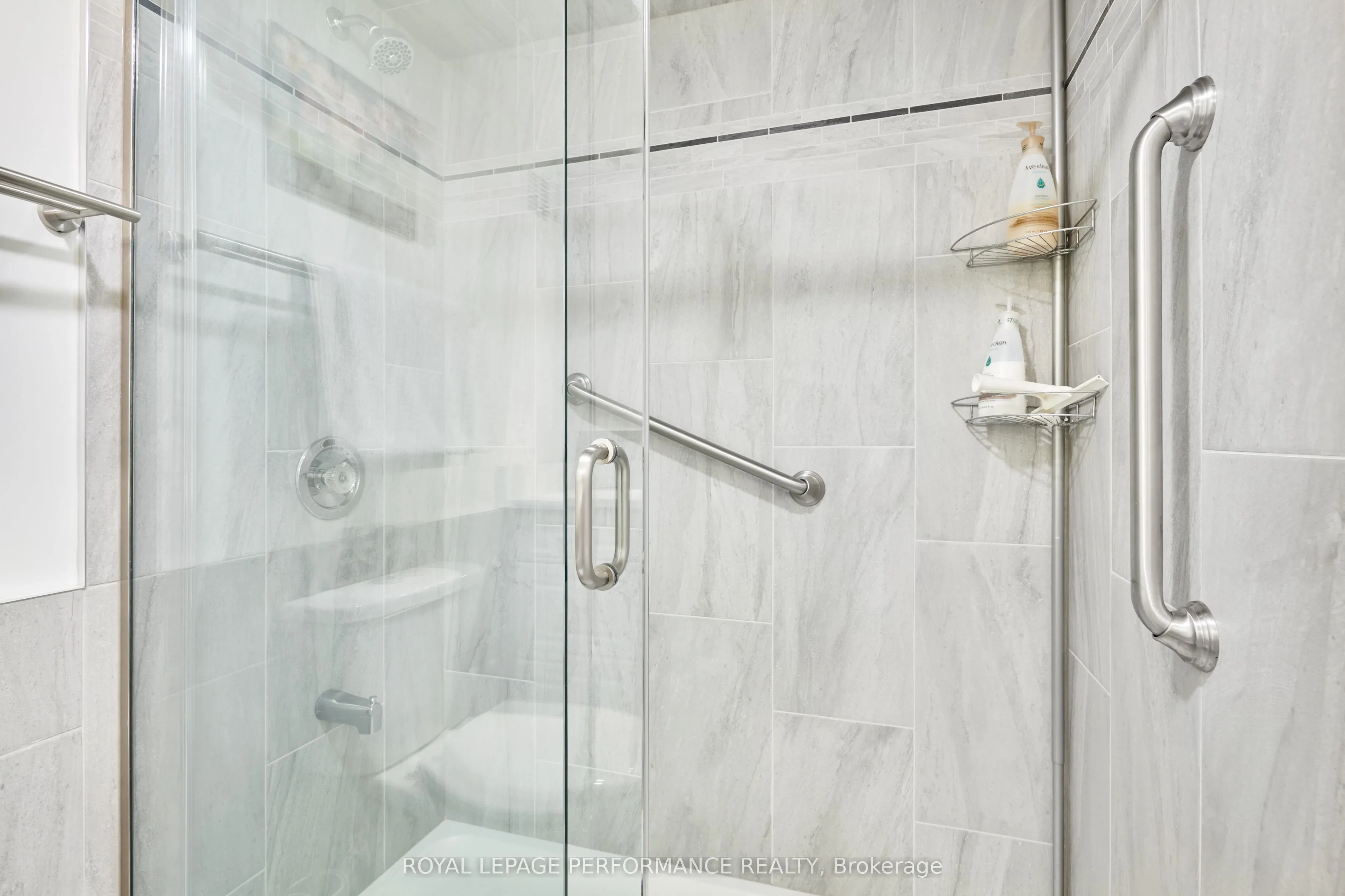 515 St Laurent Boulevard, #2408
