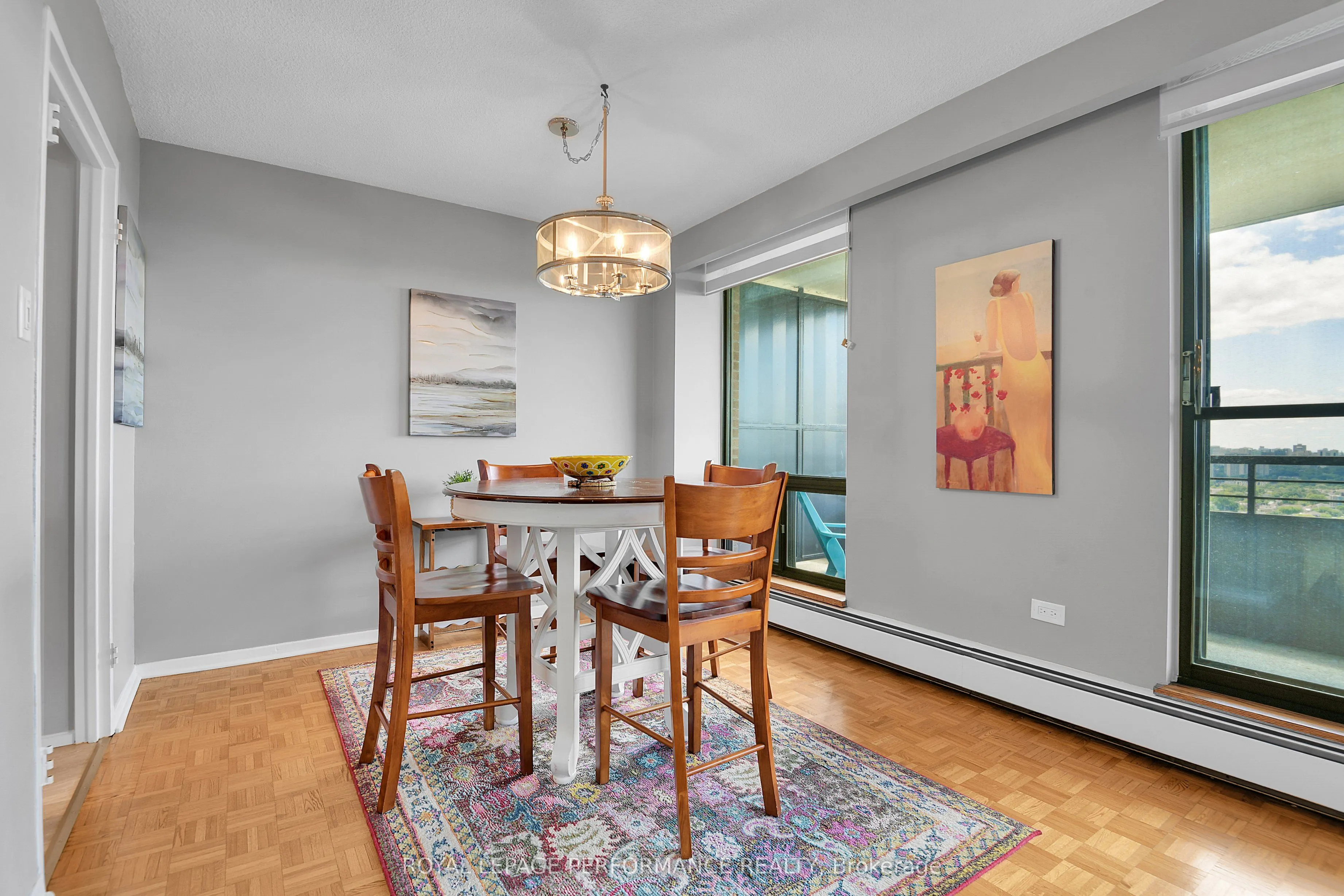 515 St Laurent Boulevard, #2408