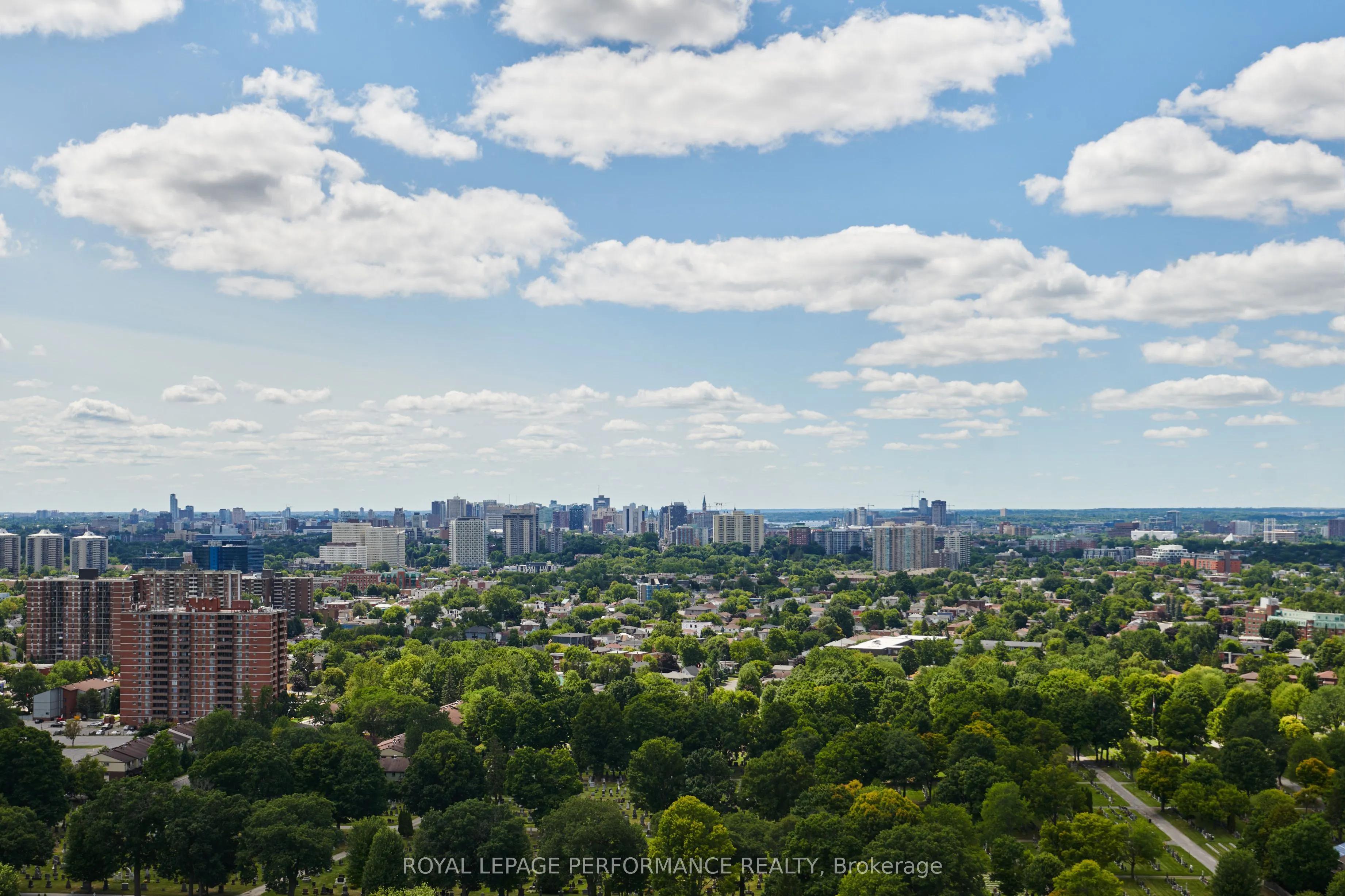 515 St Laurent Boulevard, #2408