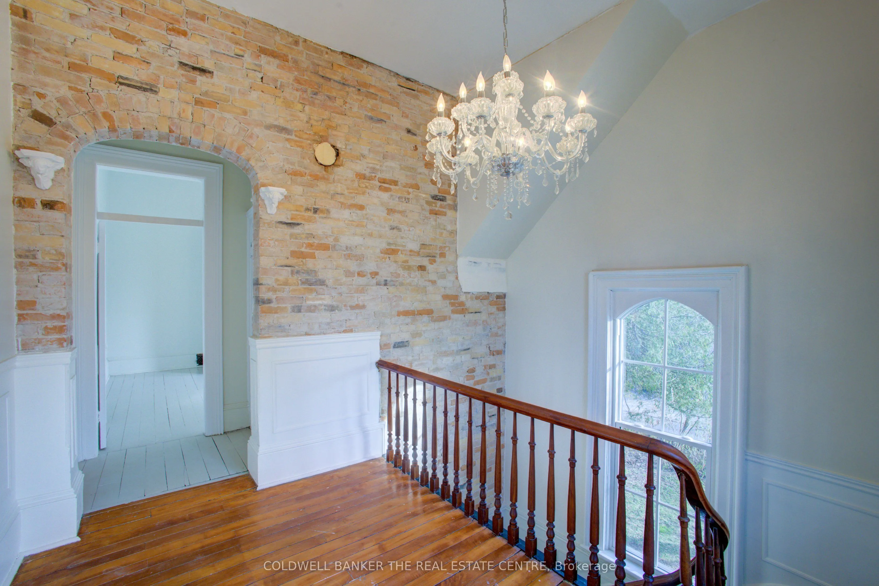 150 WELLINGTON Street E