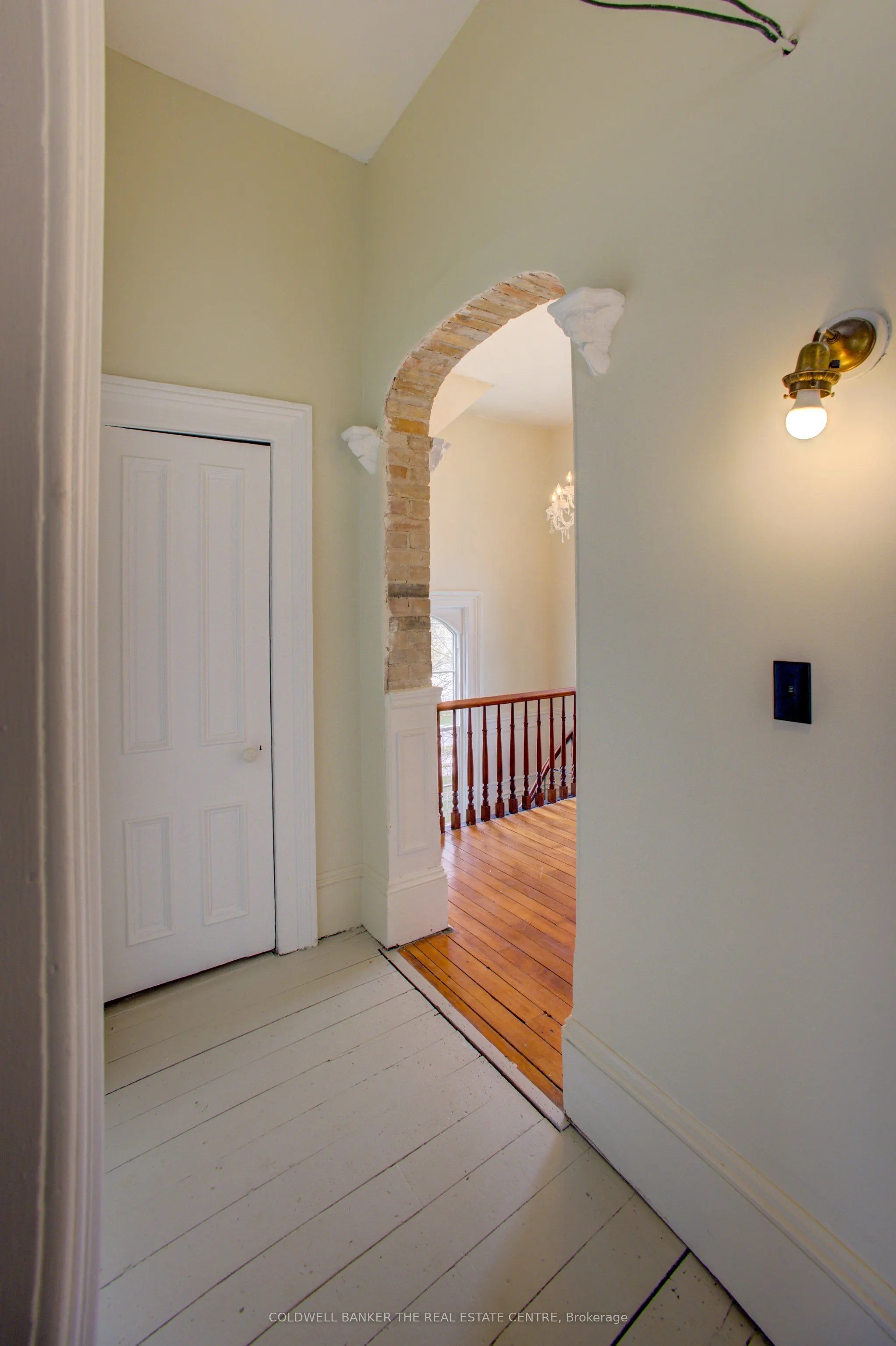 150 WELLINGTON Street E