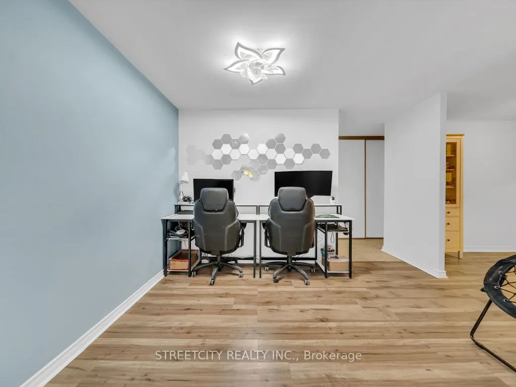 55 Green Valley Drive, #814