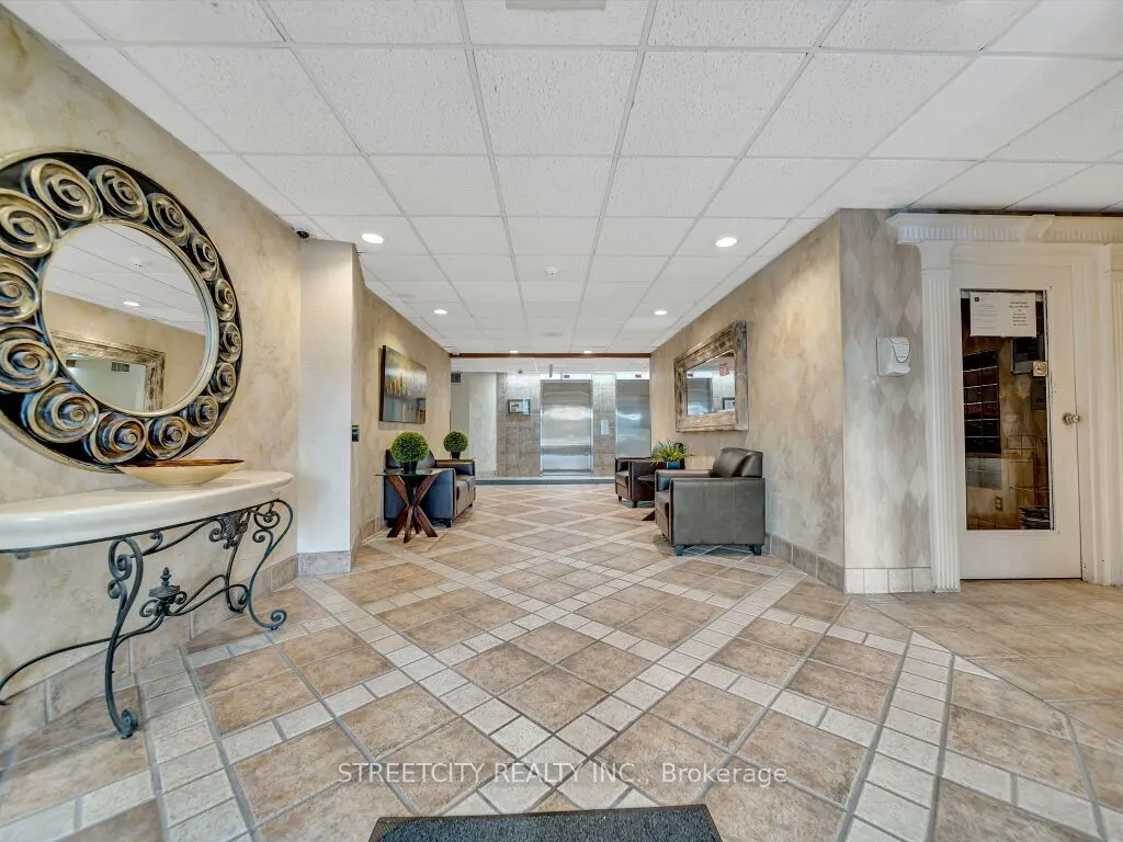 55 Green Valley Drive, #814