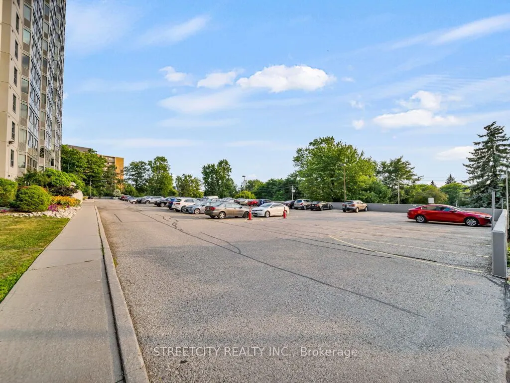 55 Green Valley Drive, #814