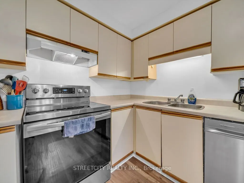 55 Green Valley Drive, #814