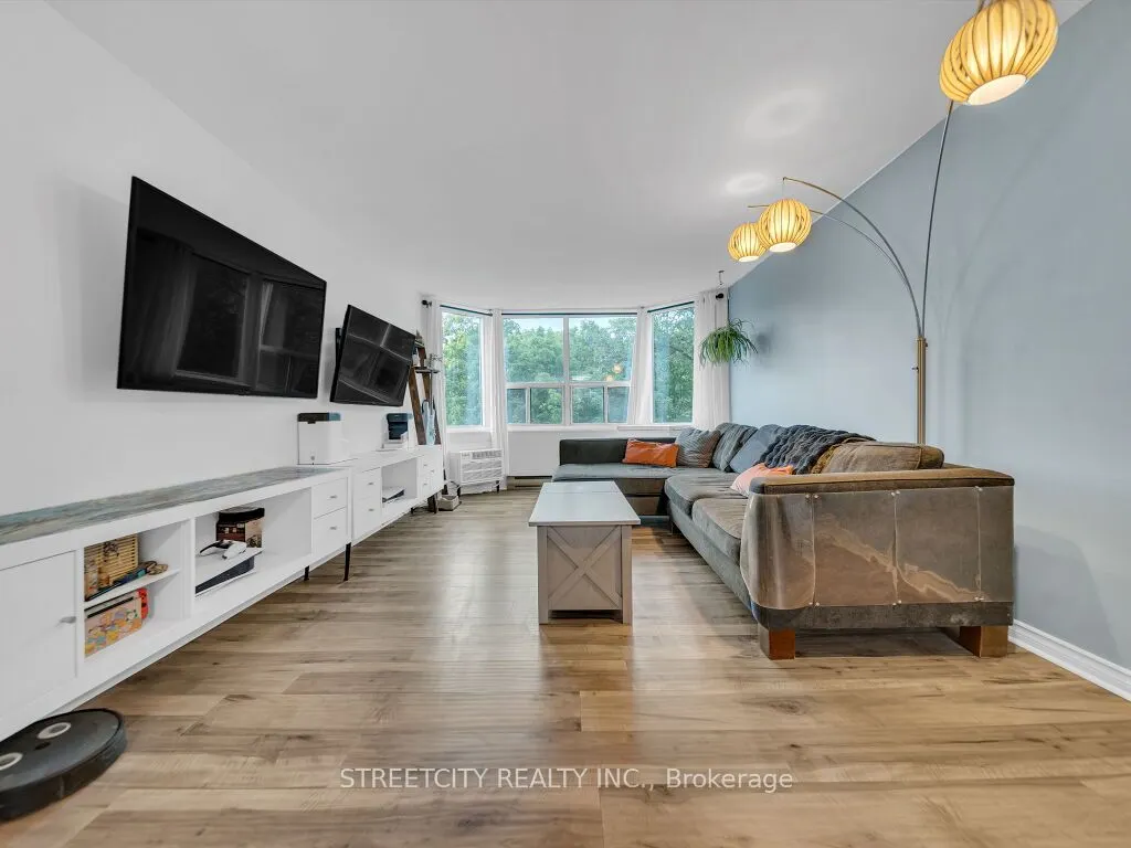 55 Green Valley Drive, #814