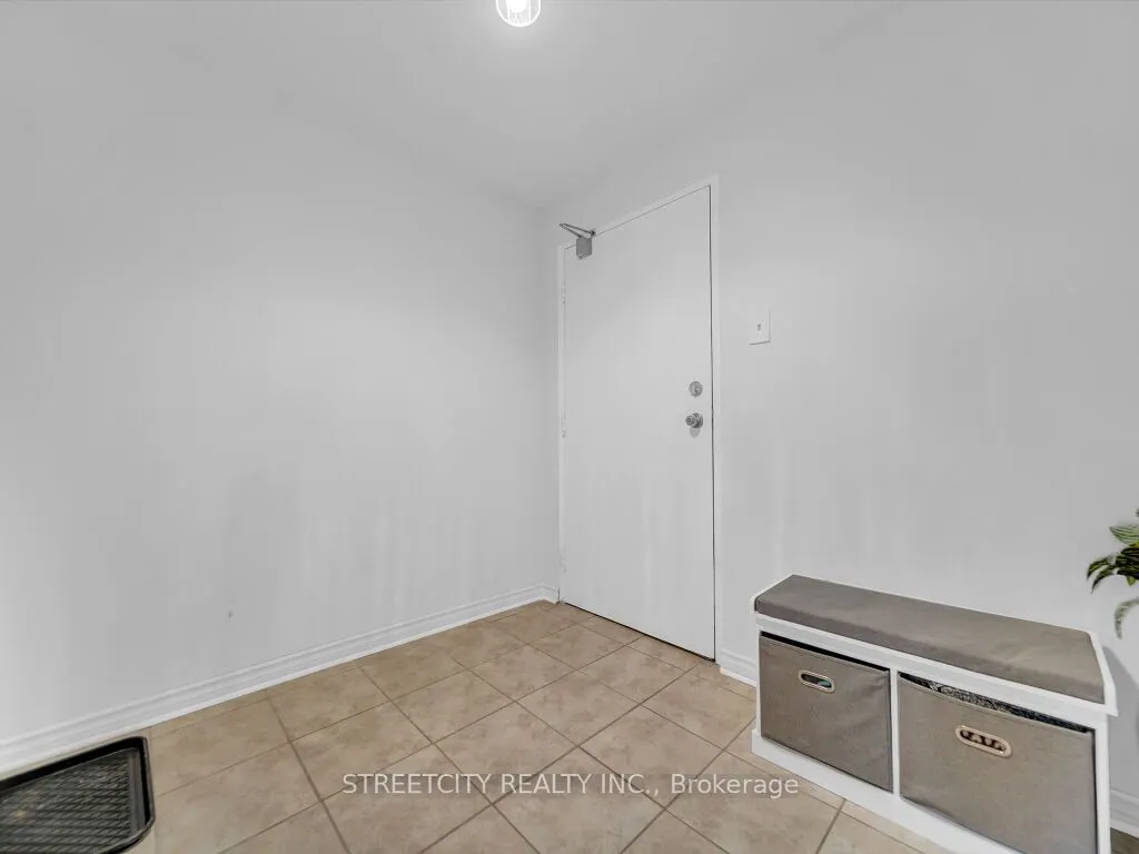 55 Green Valley Drive, #814