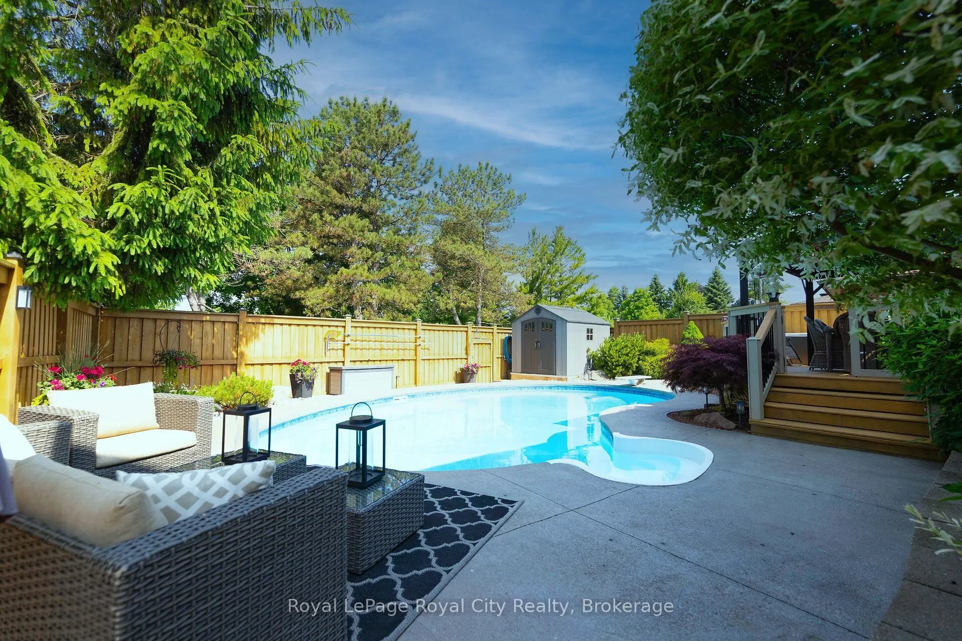 30 Springdale Boulevard