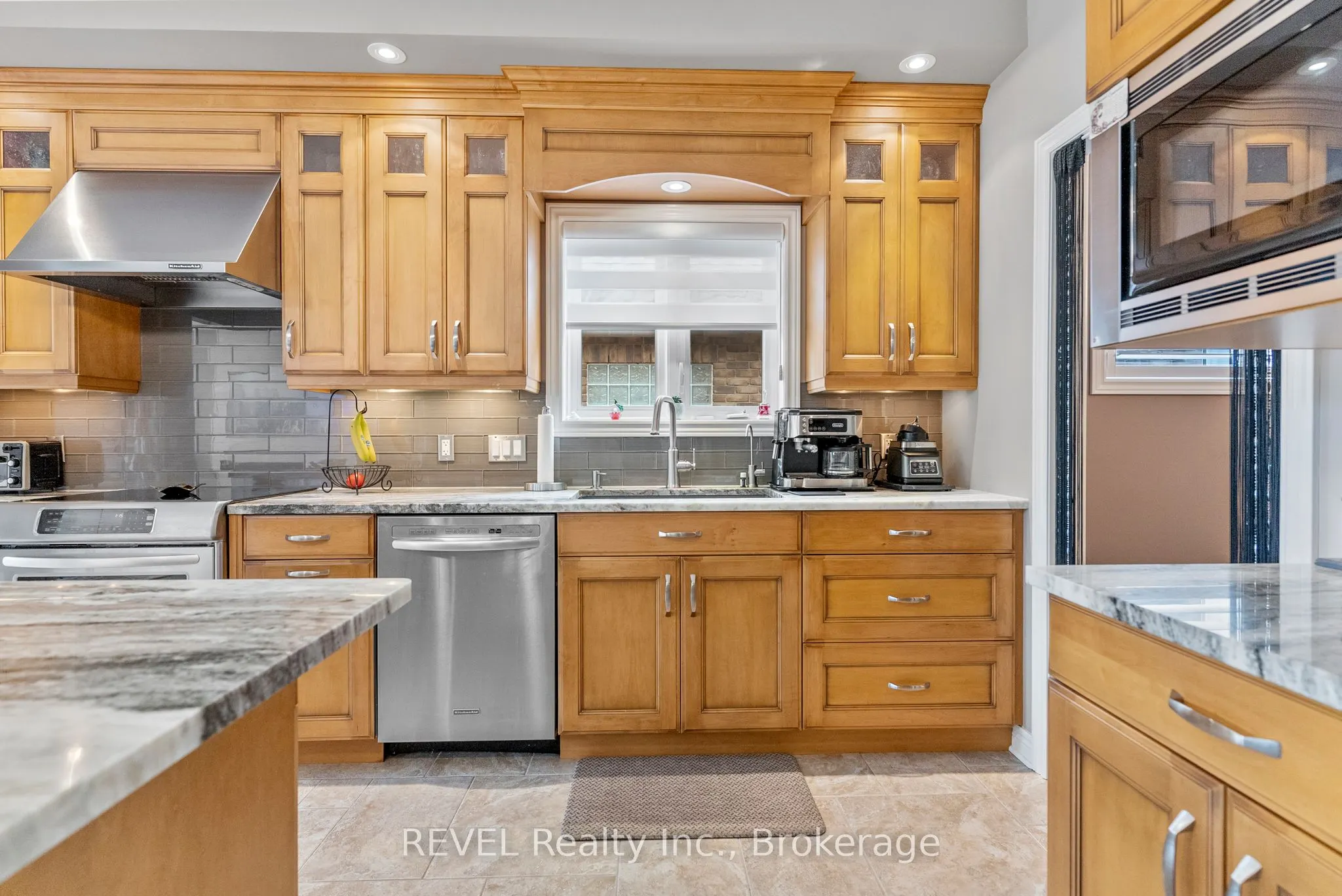 4 TULIP TREE Road