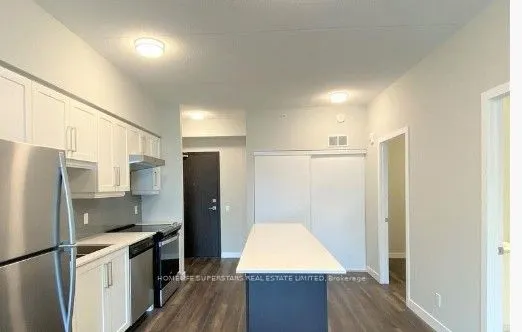 15 Queen Street S, #512